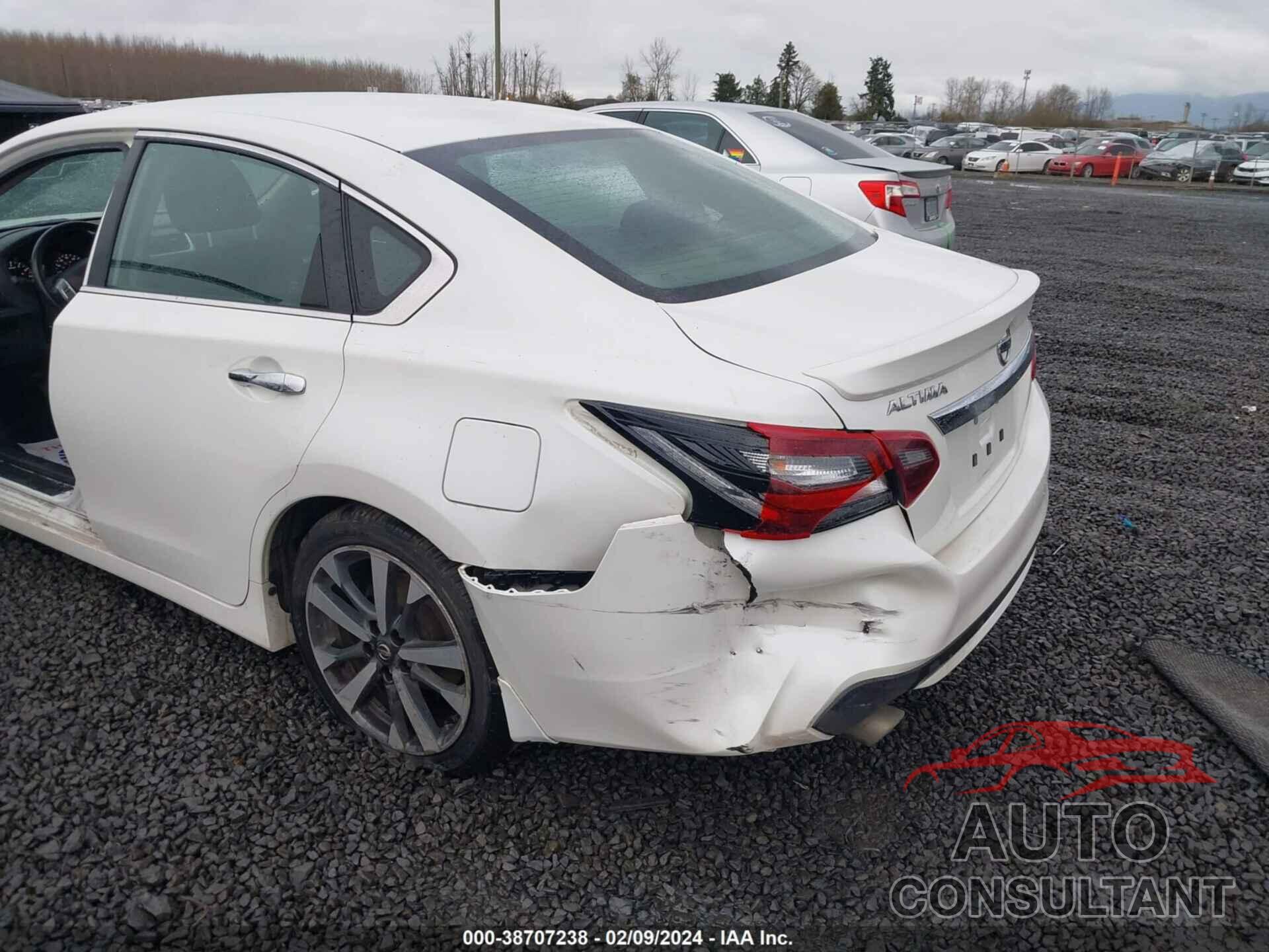 NISSAN ALTIMA 2017 - 1N4AL3AP2HC160275