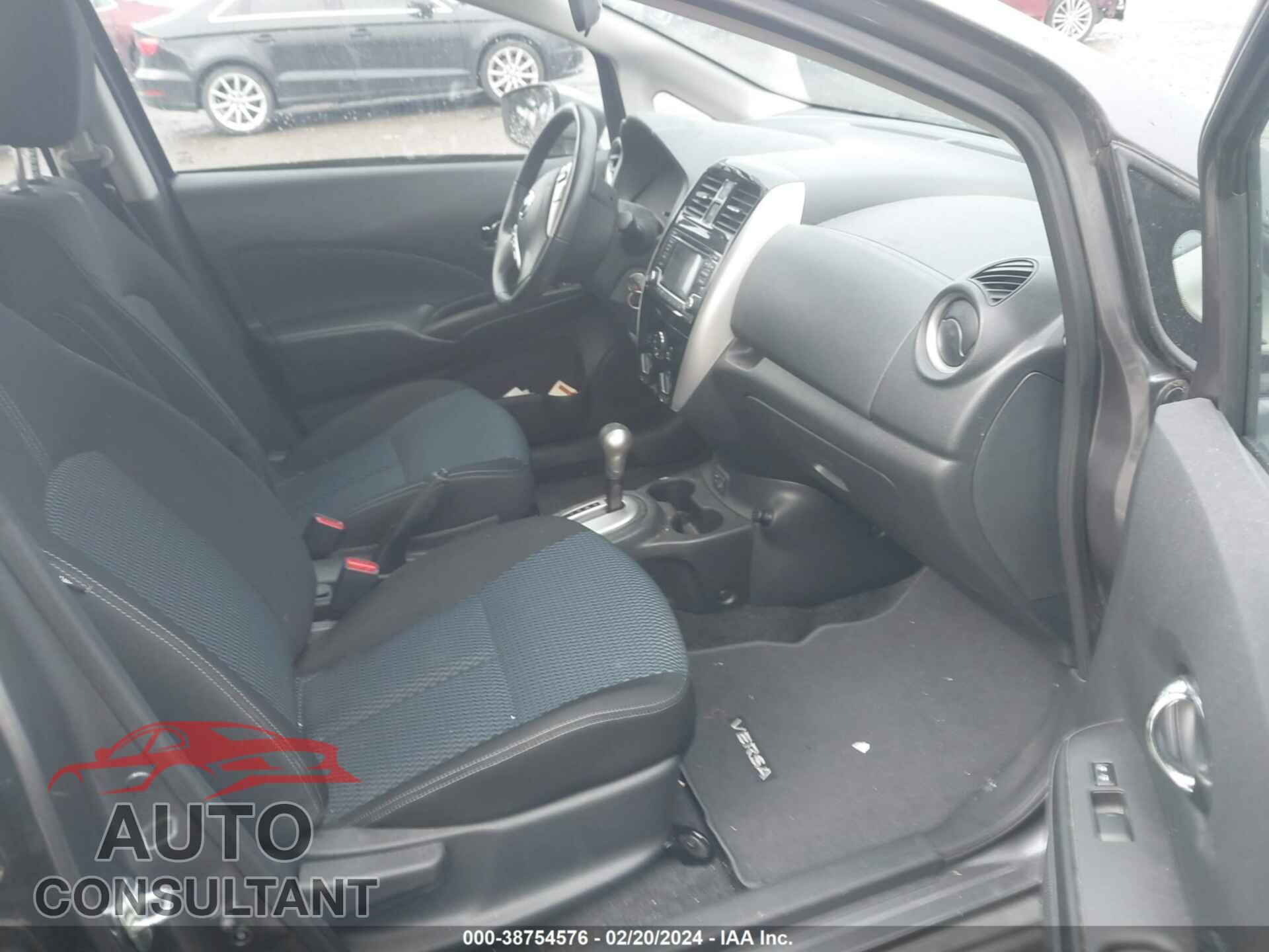 NISSAN VERSA NOTE 2018 - 3N1CE2CP4JL355151