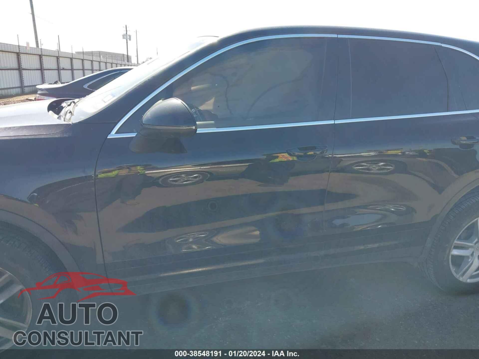PORSCHE CAYENNE 2016 - WP1AA2A23GKA37196