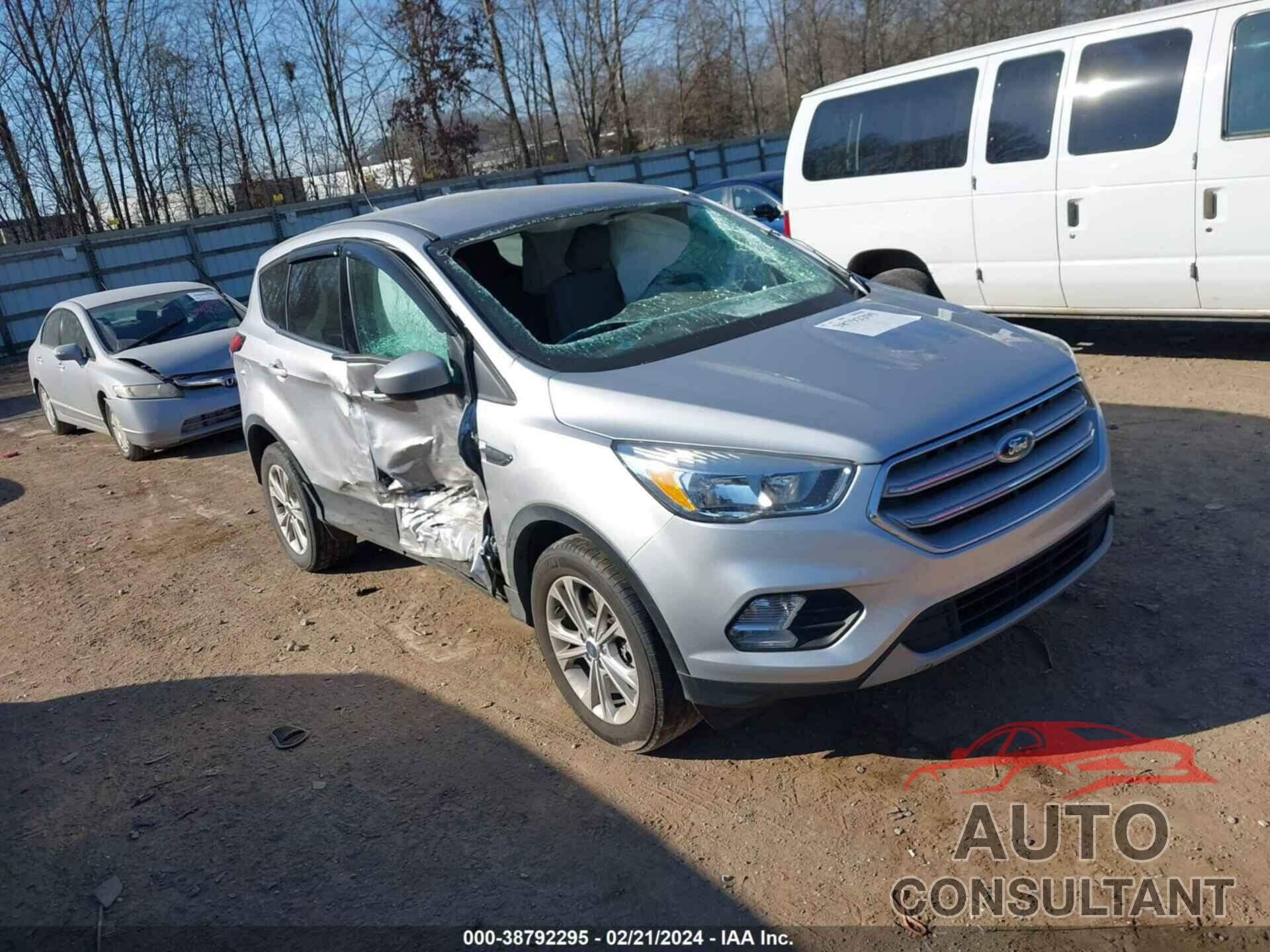 FORD ESCAPE 2019 - 1FMCU9GD6KUA95962