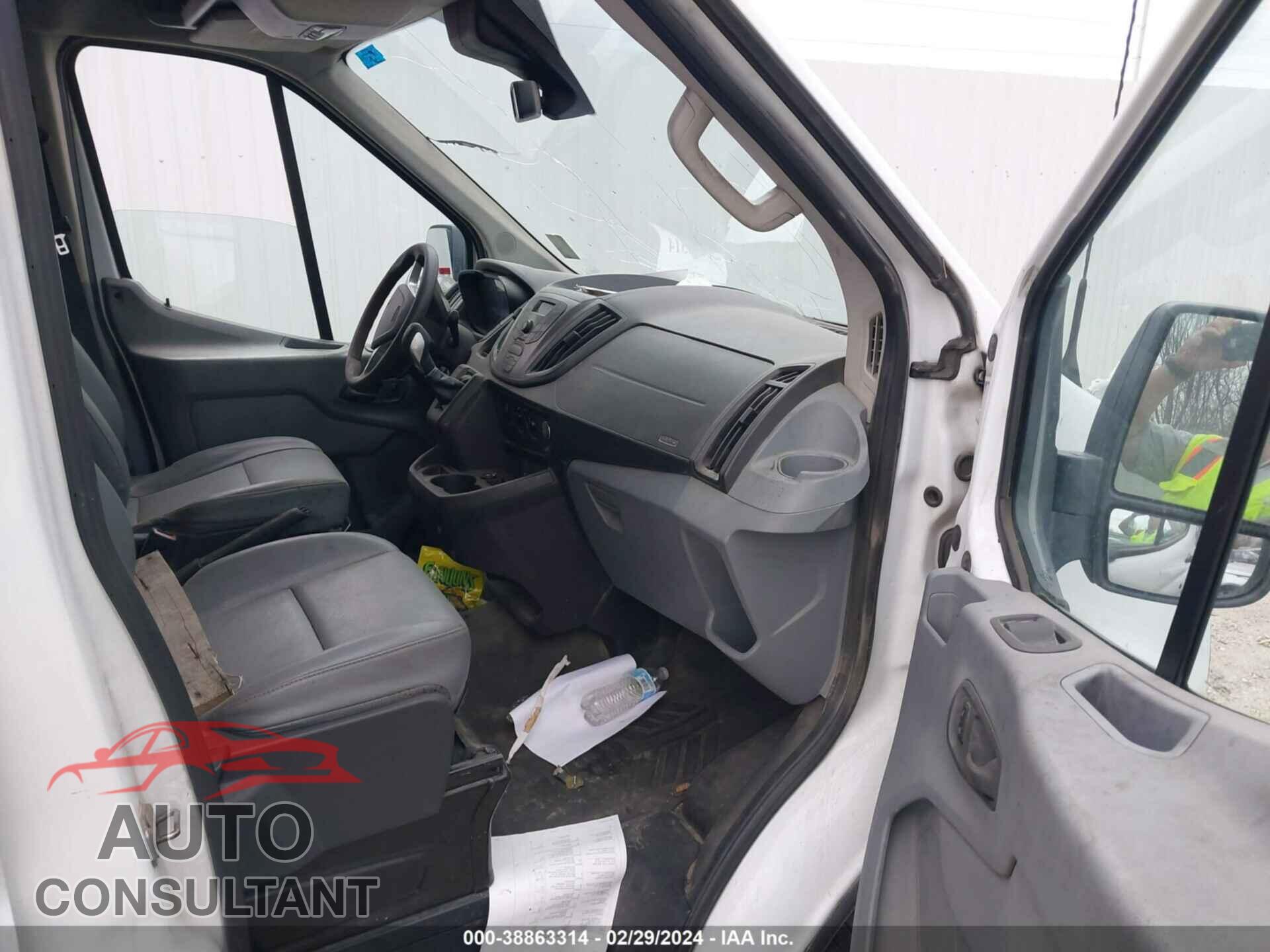 FORD TRANSIT 2016 - 1FTYR2CMXGKA18166
