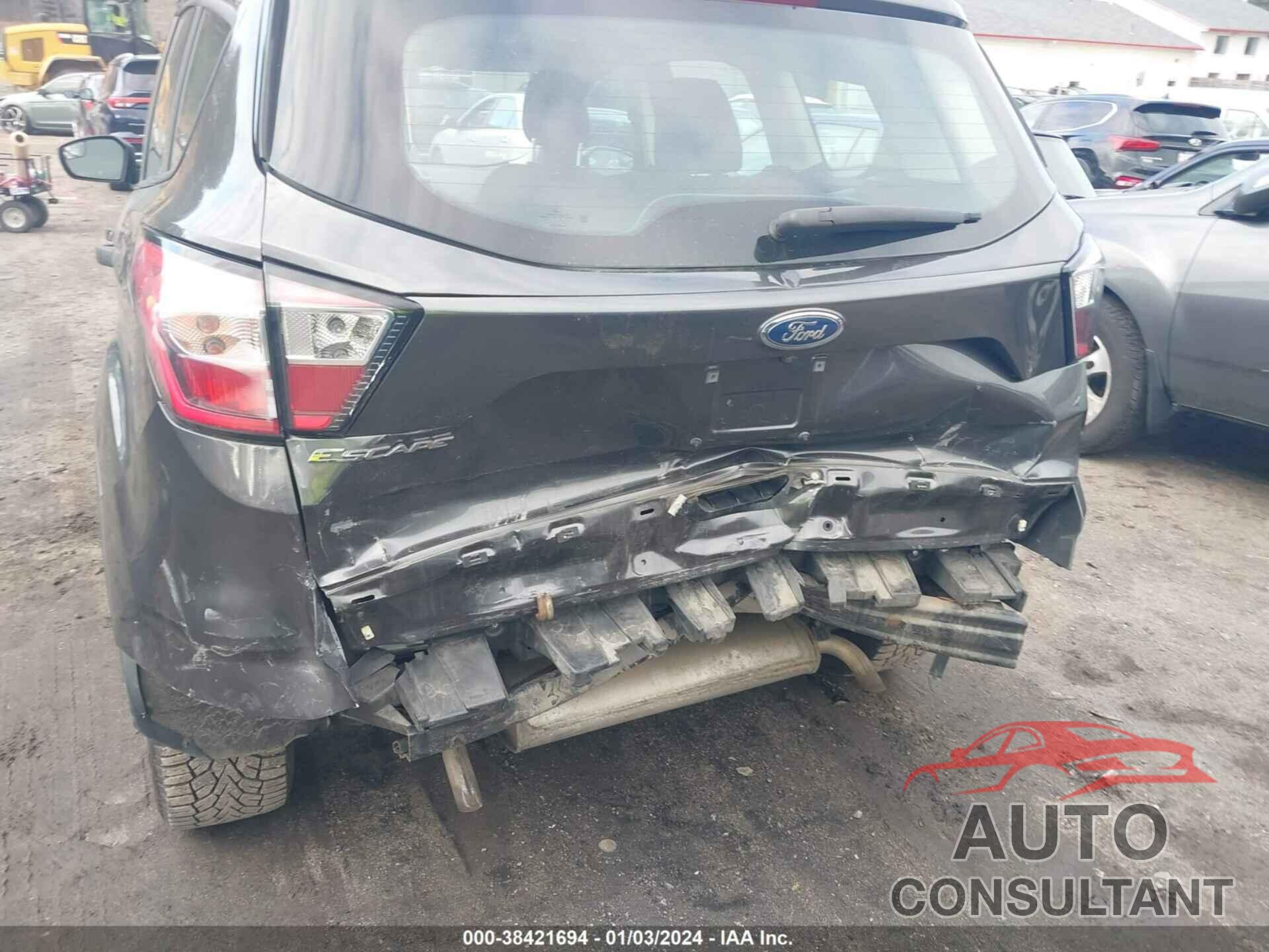 FORD ESCAPE 2018 - 1FMCU0F75JUC72510