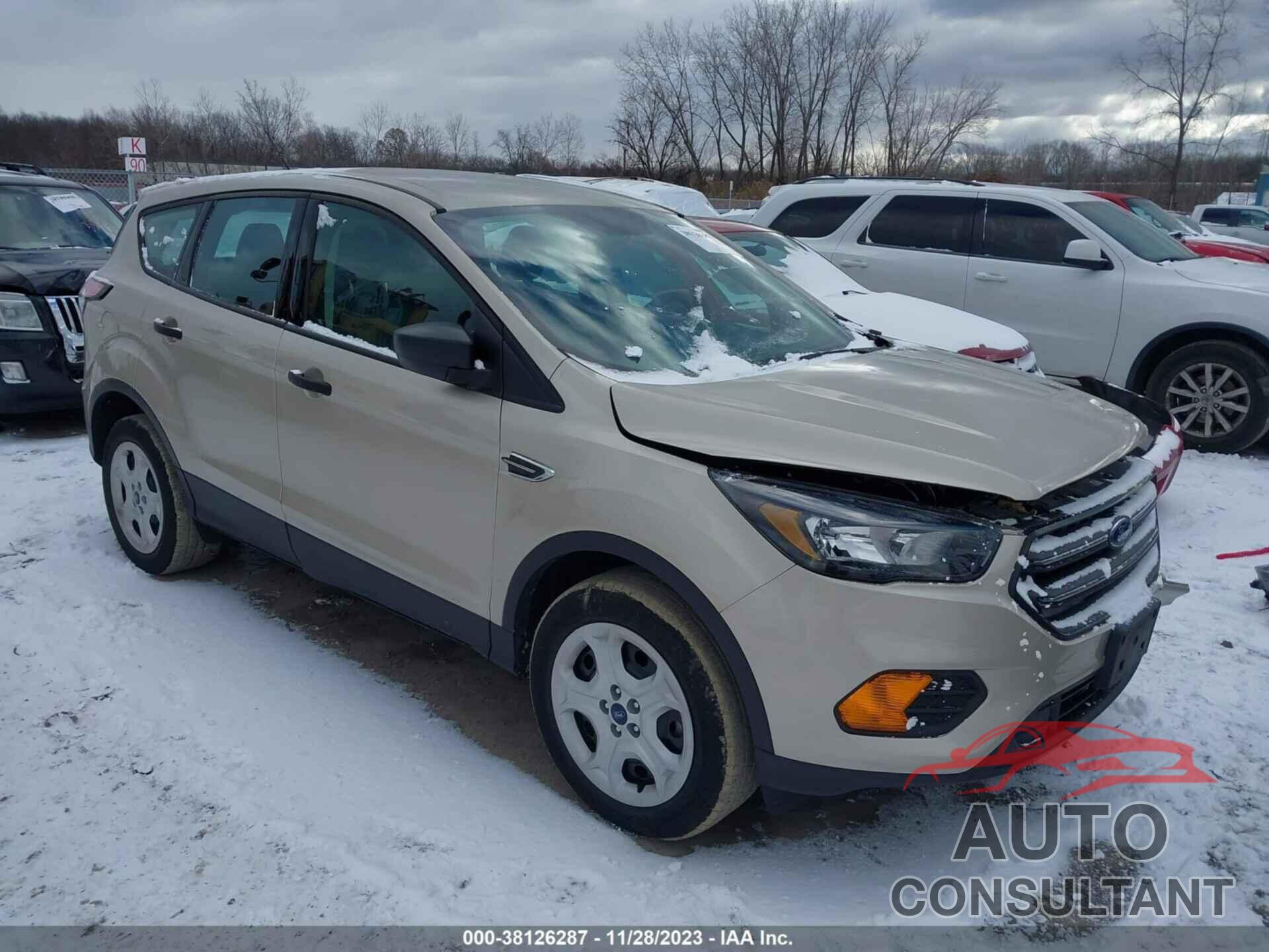 FORD ESCAPE 2018 - 1FMCU0F71JUB69875