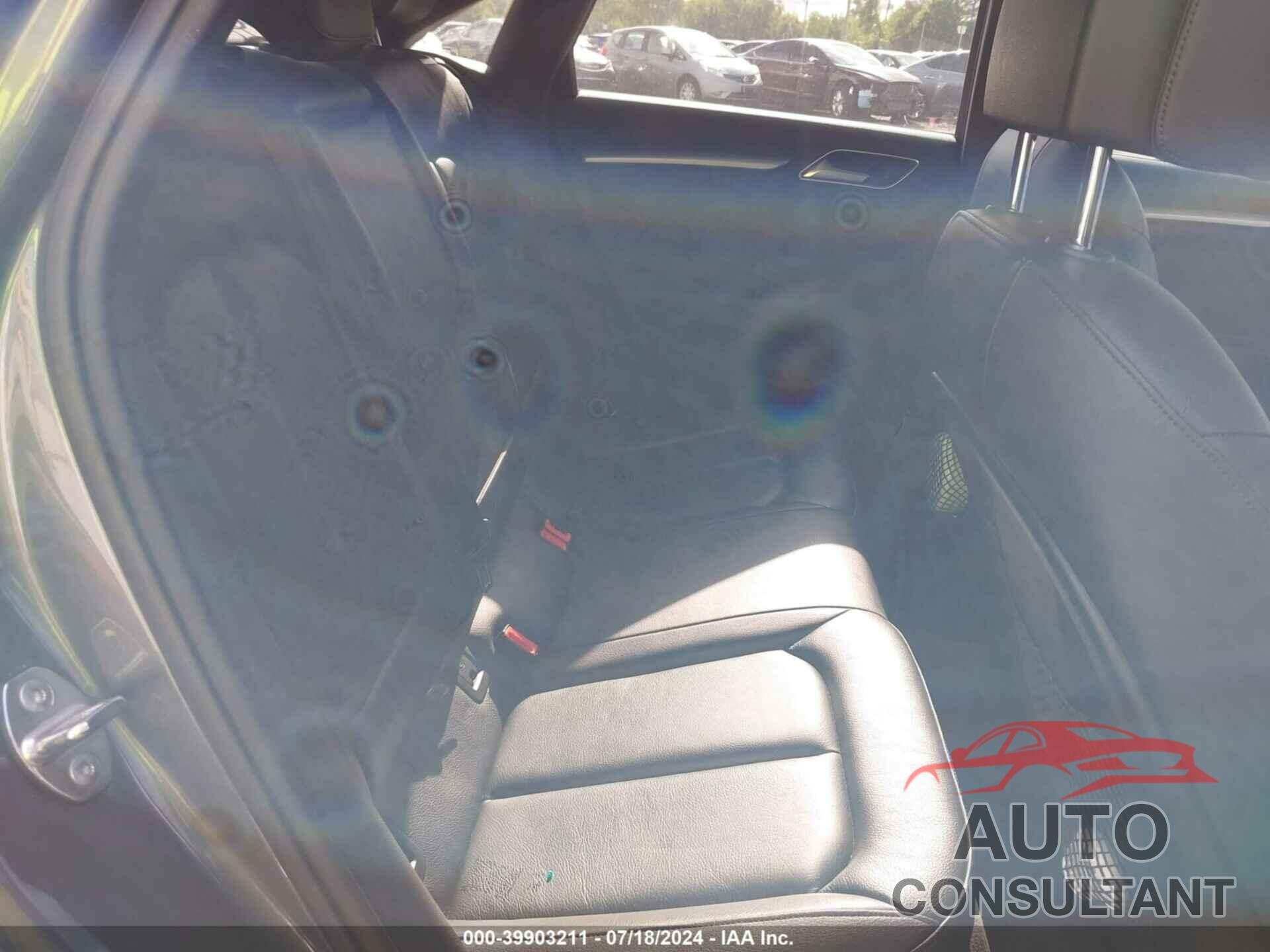 AUDI A3 2017 - WAUB8GFF6H1006555