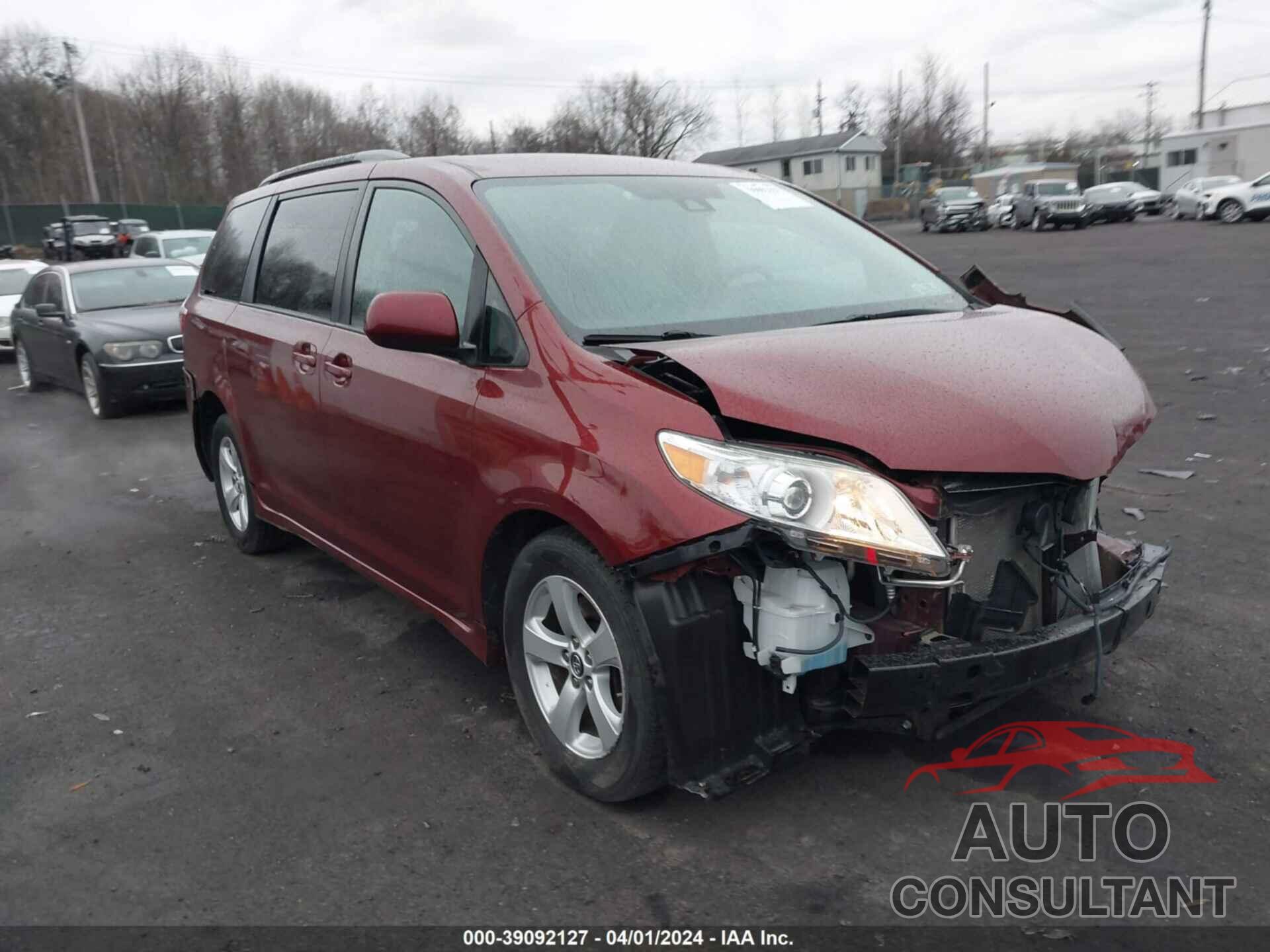 TOYOTA SIENNA 2019 - 5TDKZ3DC3KS008419