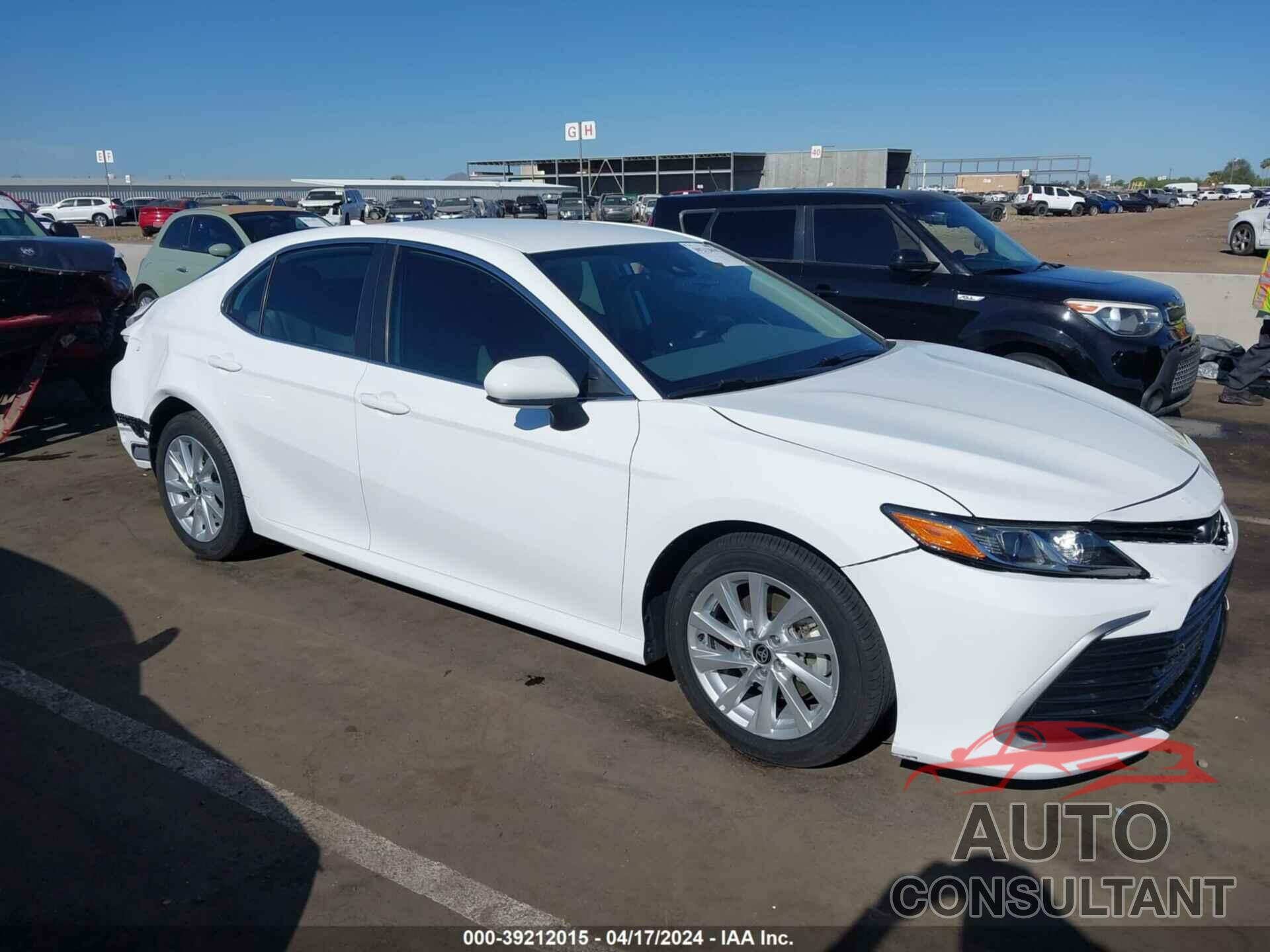 TOYOTA CAMRY 2021 - 4T1C11AK8MU554073
