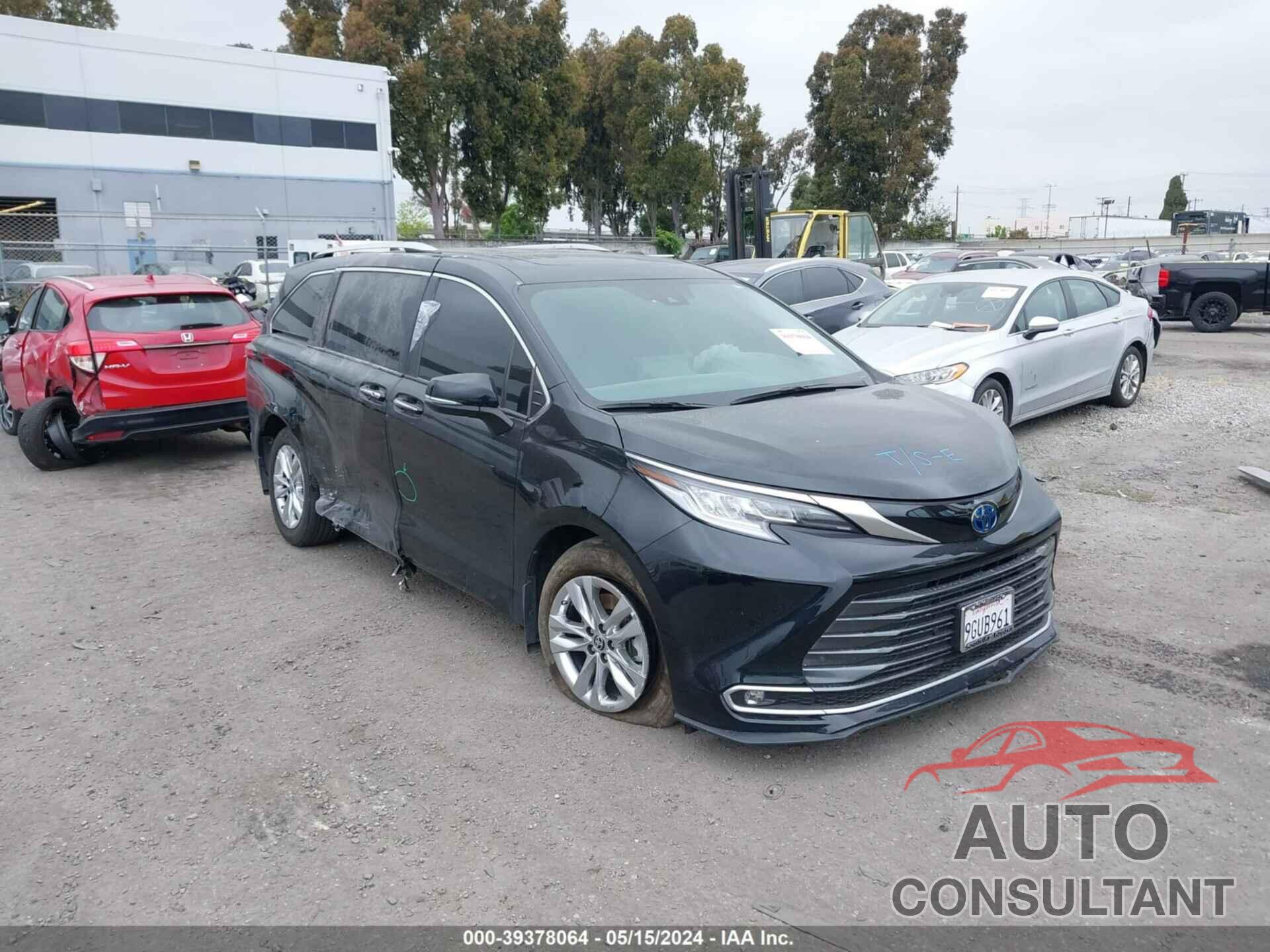 TOYOTA SIENNA 2023 - 5TDZRKEC9PS169548