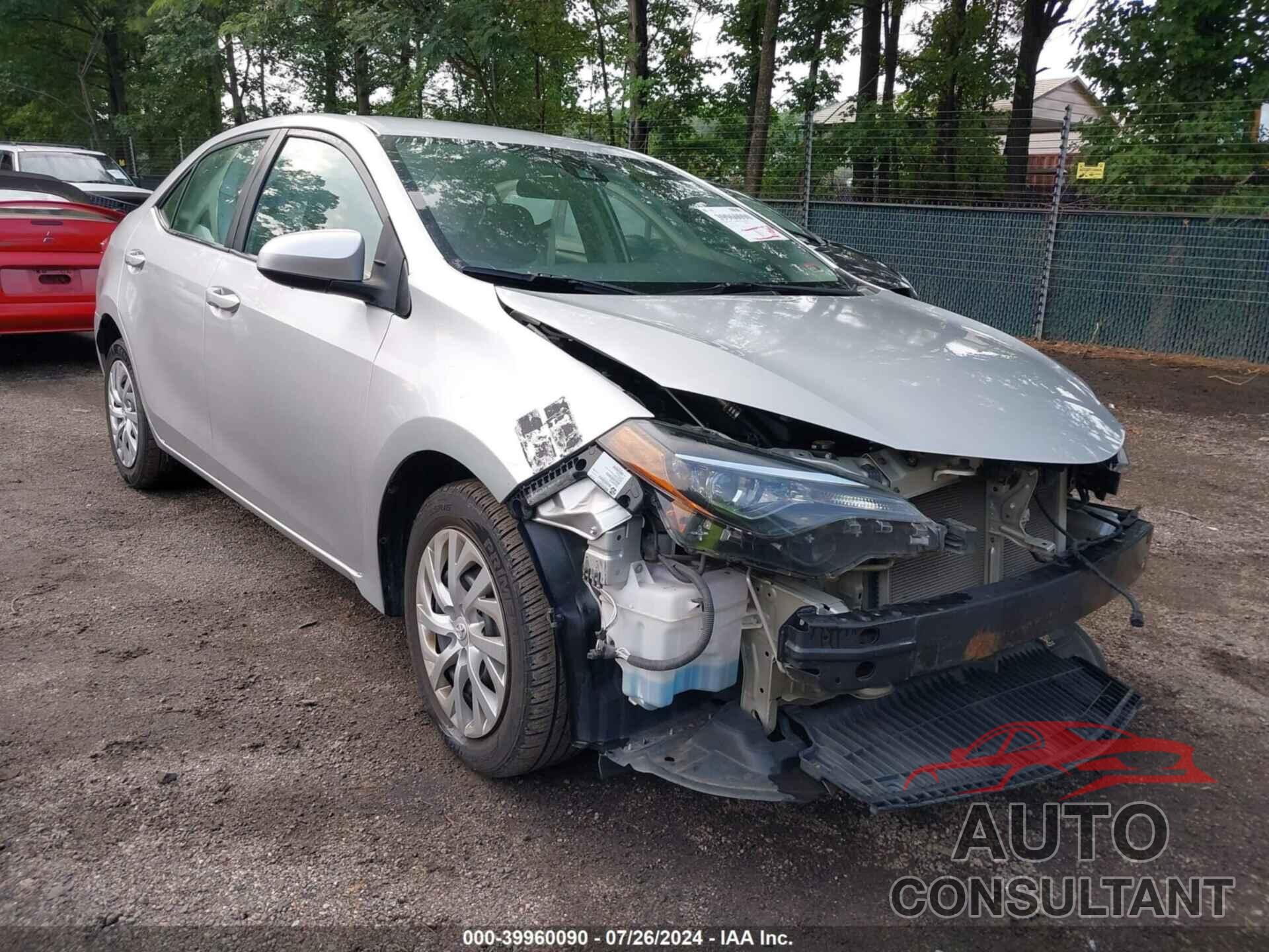 TOYOTA COROLLA 2018 - 5YFBURHE5JP823984