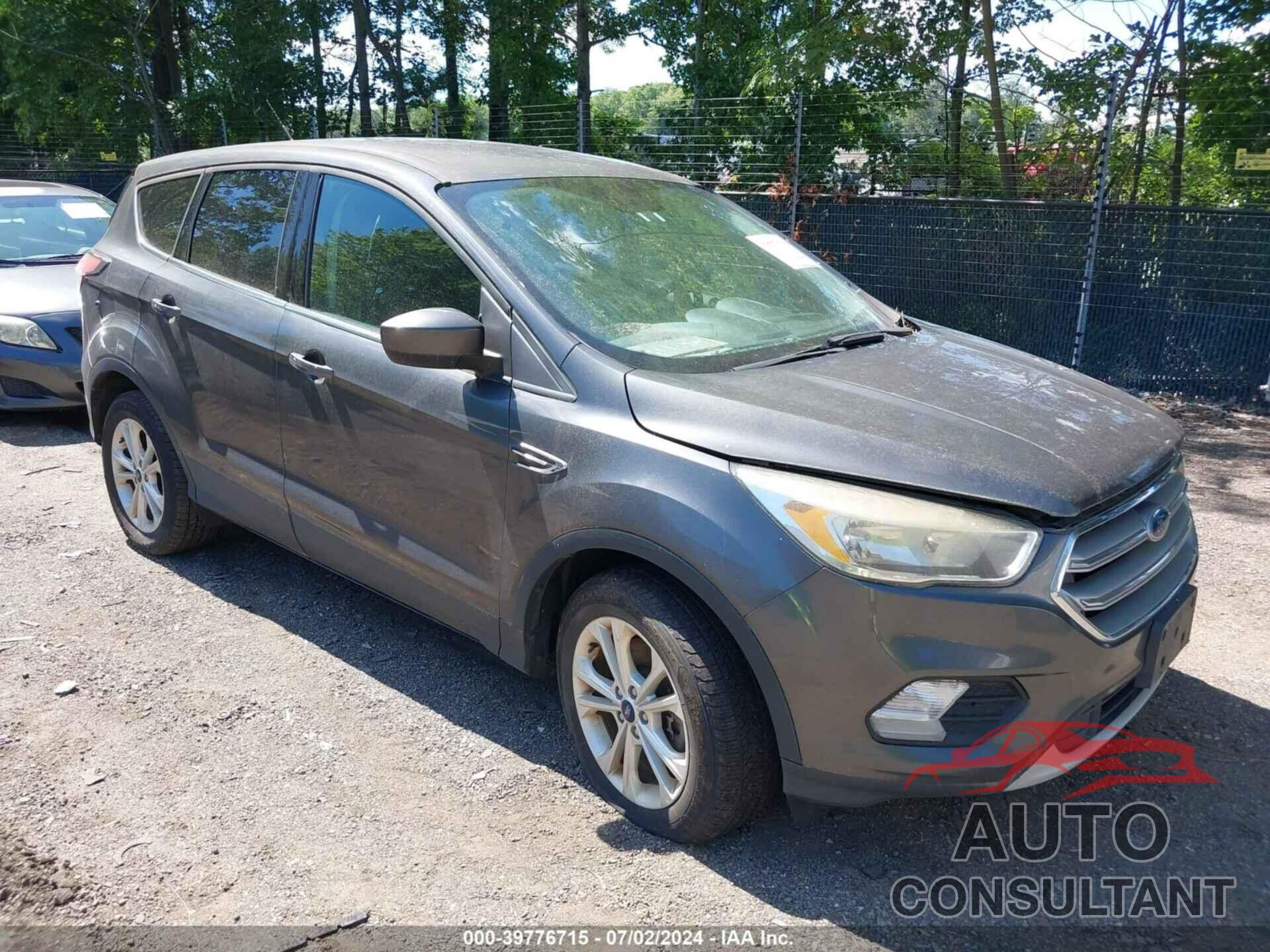 FORD ESCAPE 2017 - 1FMCU0G92HUA51652