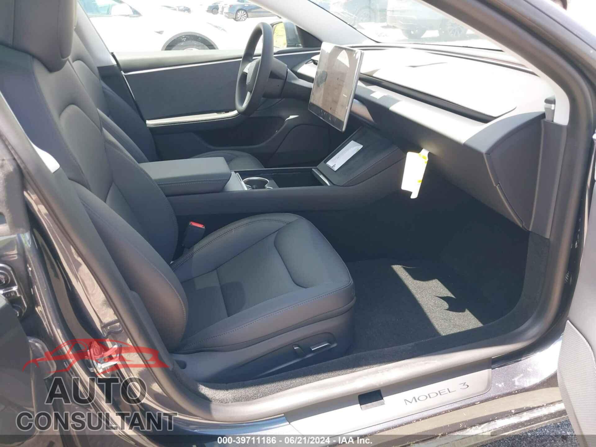 TESLA MODEL 3 2024 - 5YJ3E1EA5RF750658