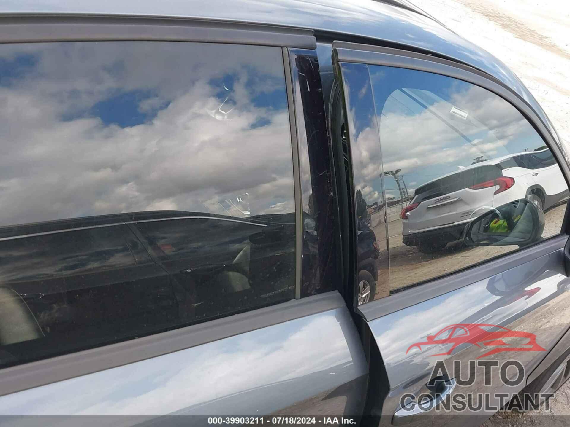 AUDI A3 2017 - WAUB8GFF6H1006555