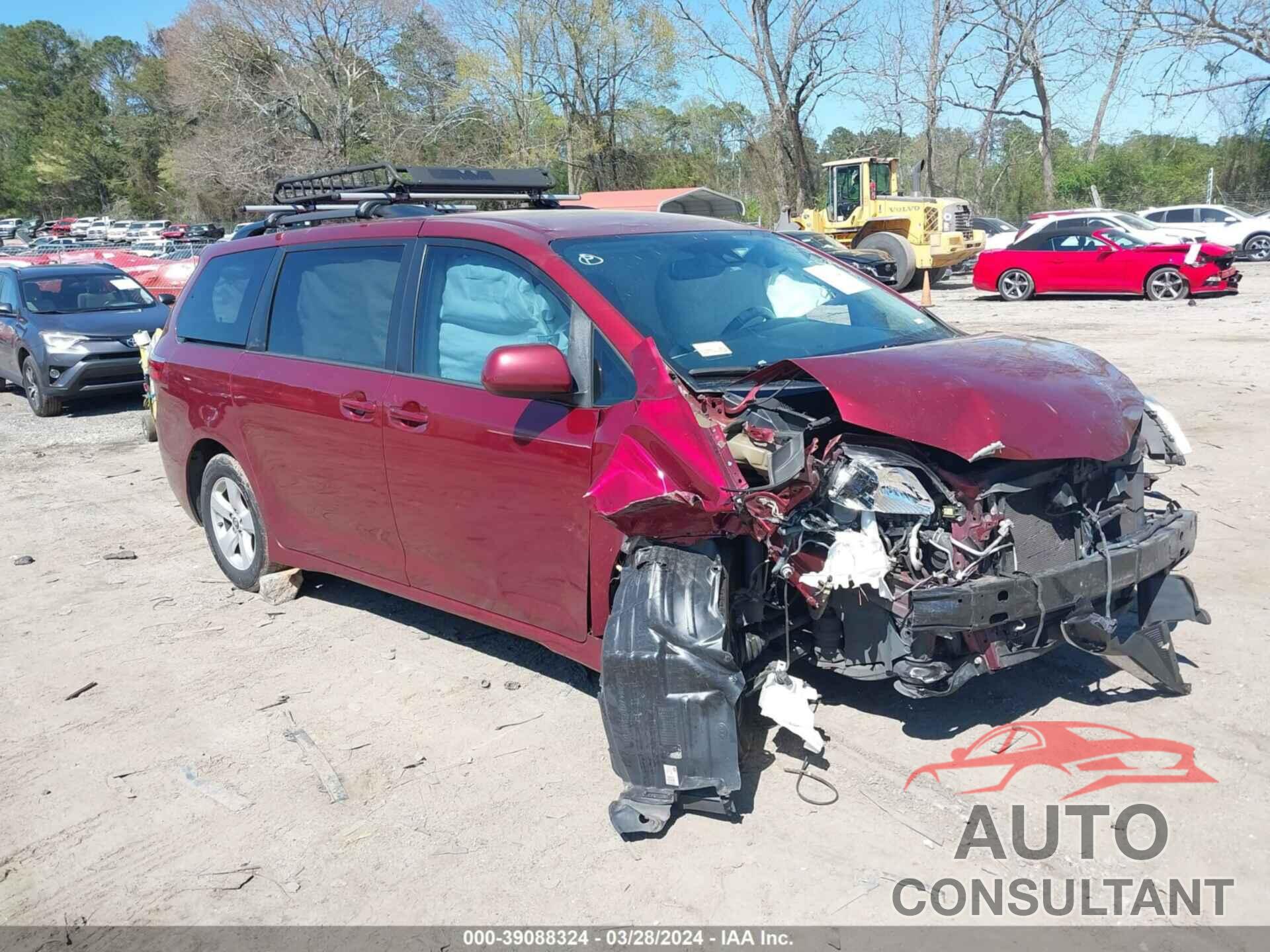 TOYOTA SIENNA 2018 - 5TDKZ3DC7JS955574