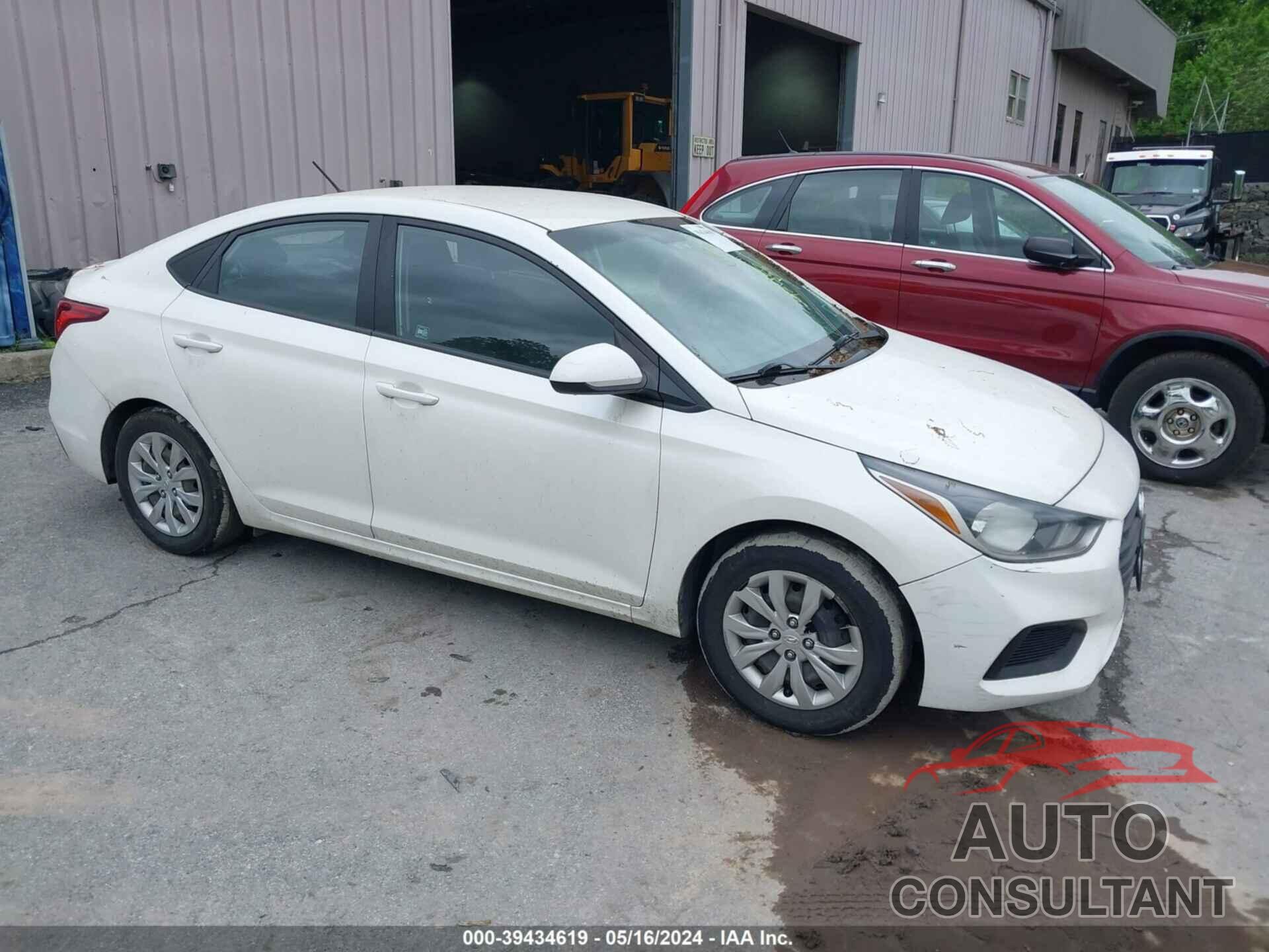 HYUNDAI ACCENT 2018 - 3KPC24A38JE033182