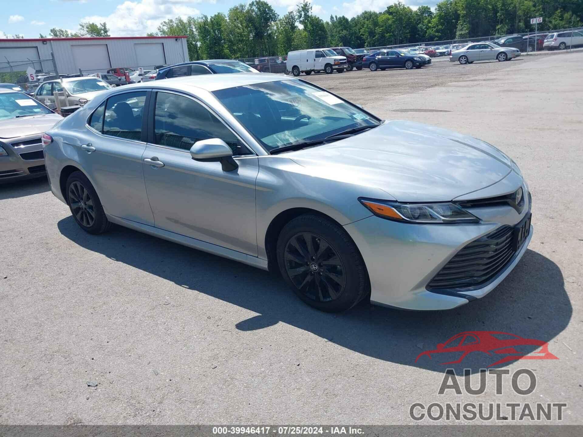 TOYOTA CAMRY 2018 - 4T1B11HK5JU677522