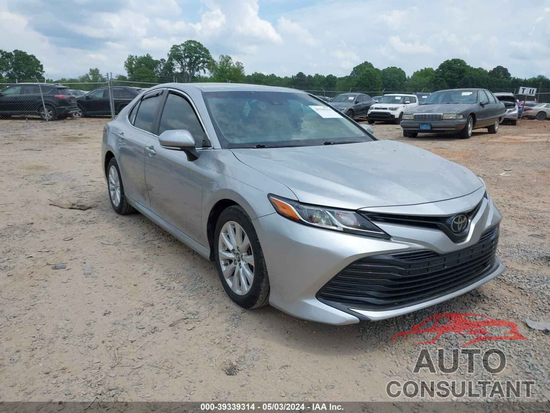 TOYOTA CAMRY 2018 - 4T1B11HK2JU534124
