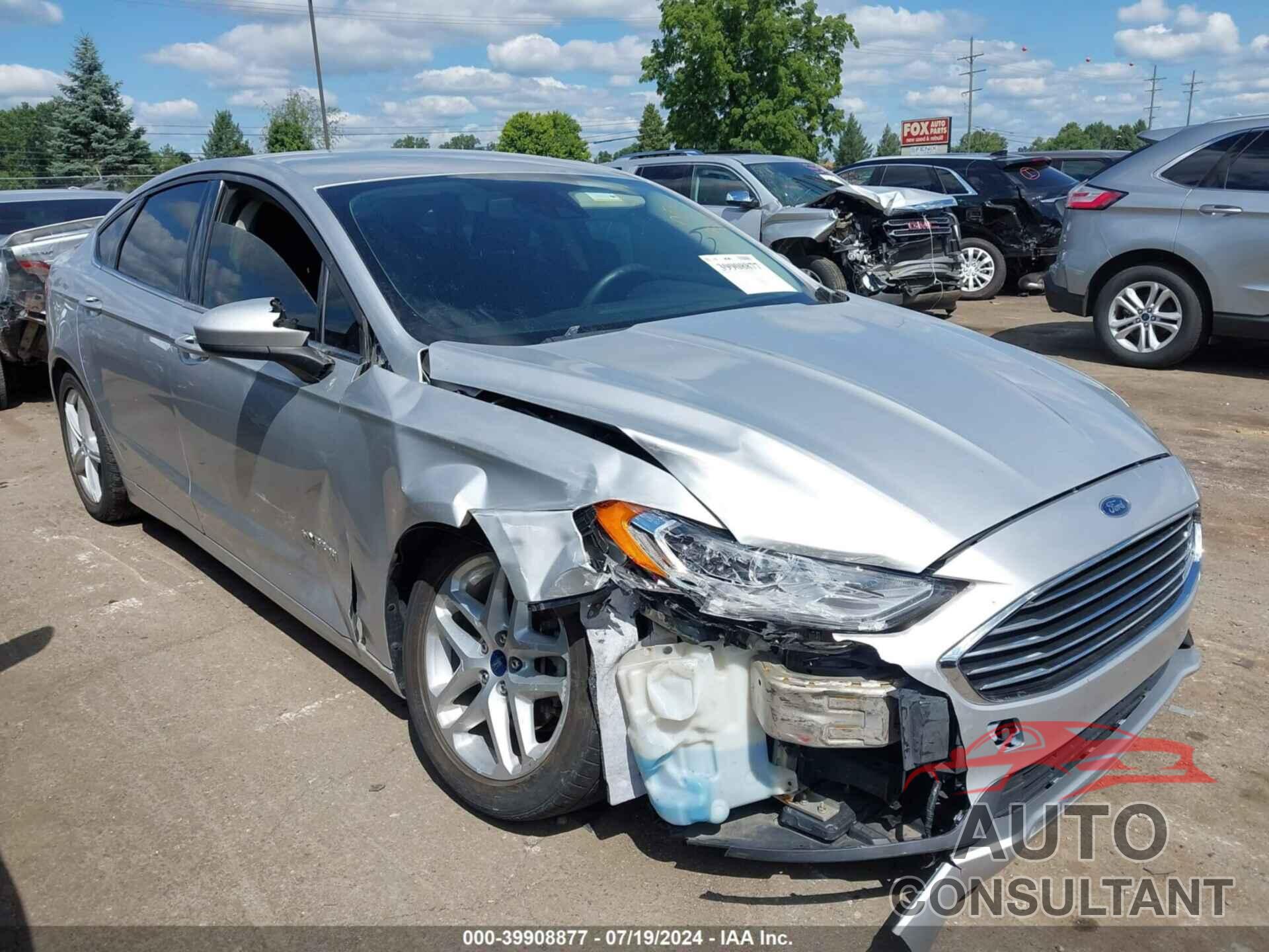 FORD FUSION HYBRID 2019 - 3FA6P0LUXKR143793