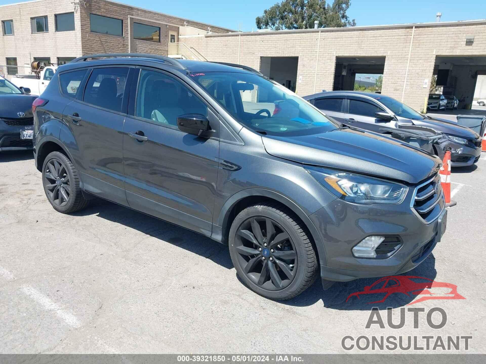 FORD ESCAPE 2019 - 1FMCU0GD3KUB28640
