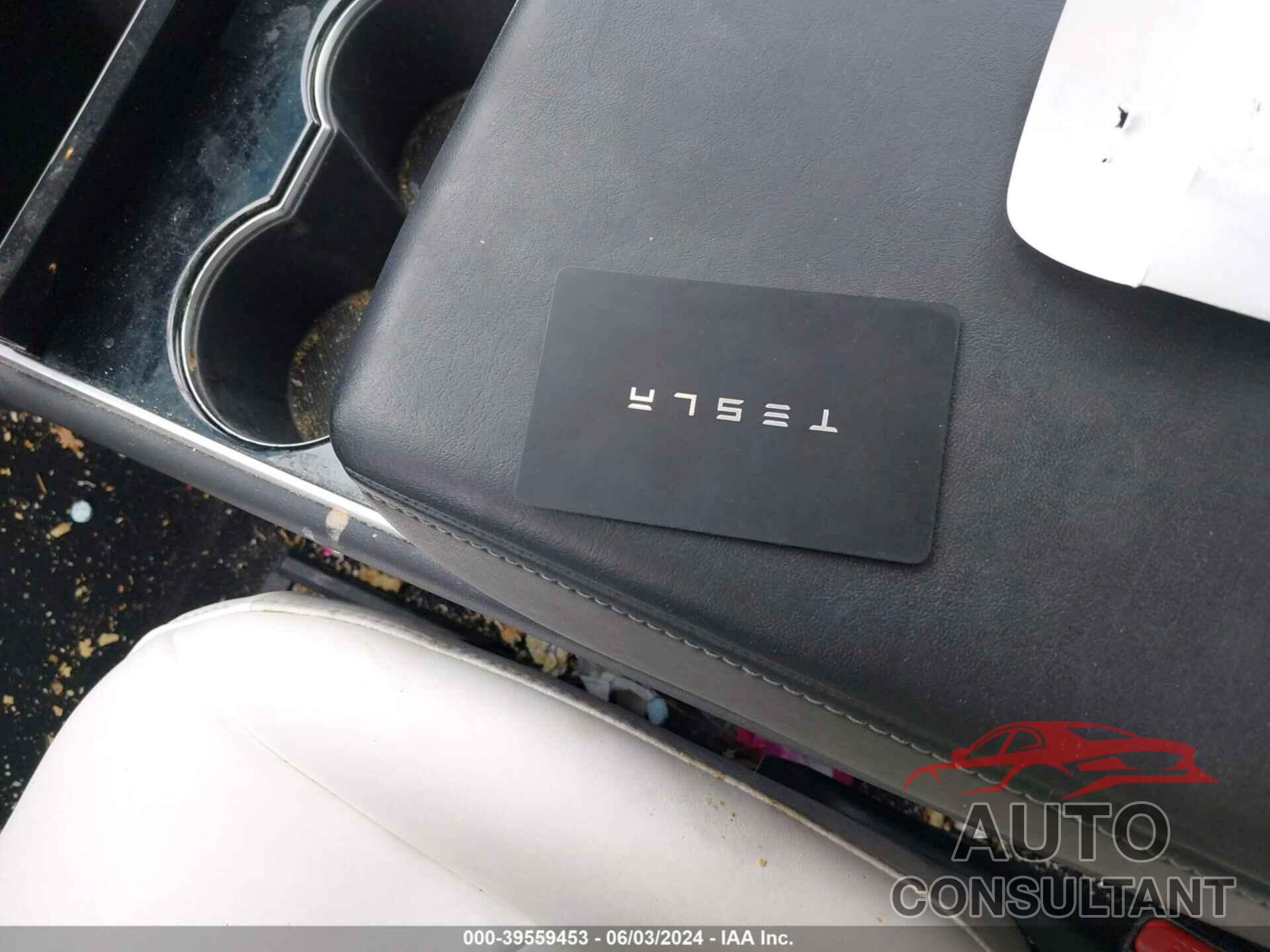 TESLA MODEL 3 2018 - 5YJ3E1EB6JF135663