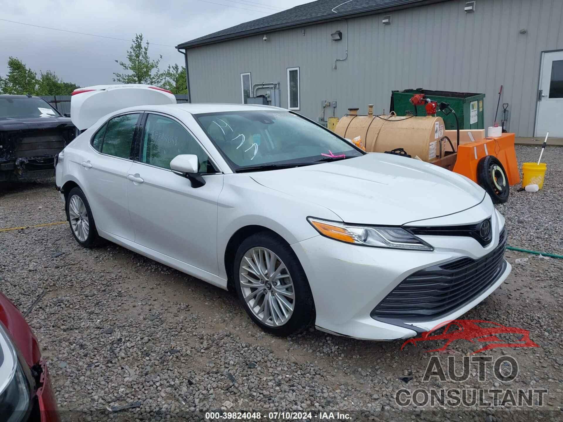 TOYOTA CAMRY 2019 - 4T1B11HK1KU833556