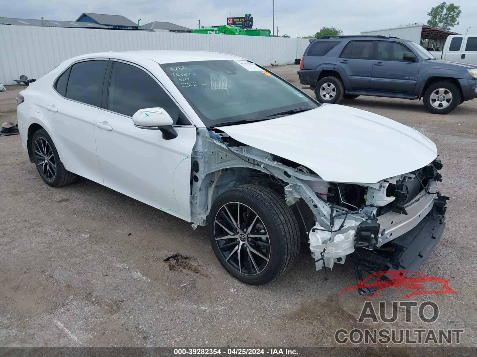 TOYOTA CAMRY 2023 - 4T1G11AK3PU726290