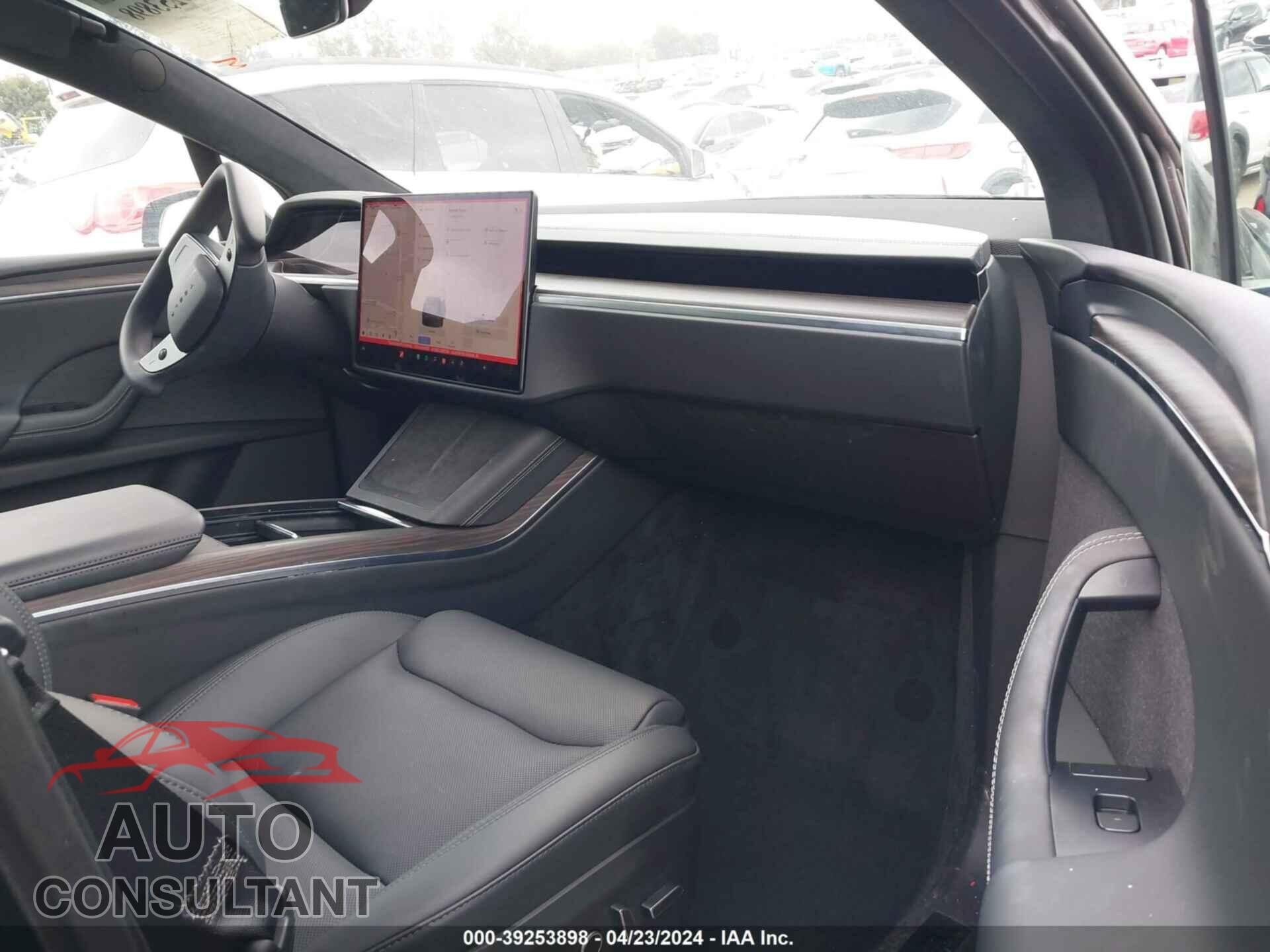 TESLA MODEL X 2023 - 7SAXCBE58PF405365
