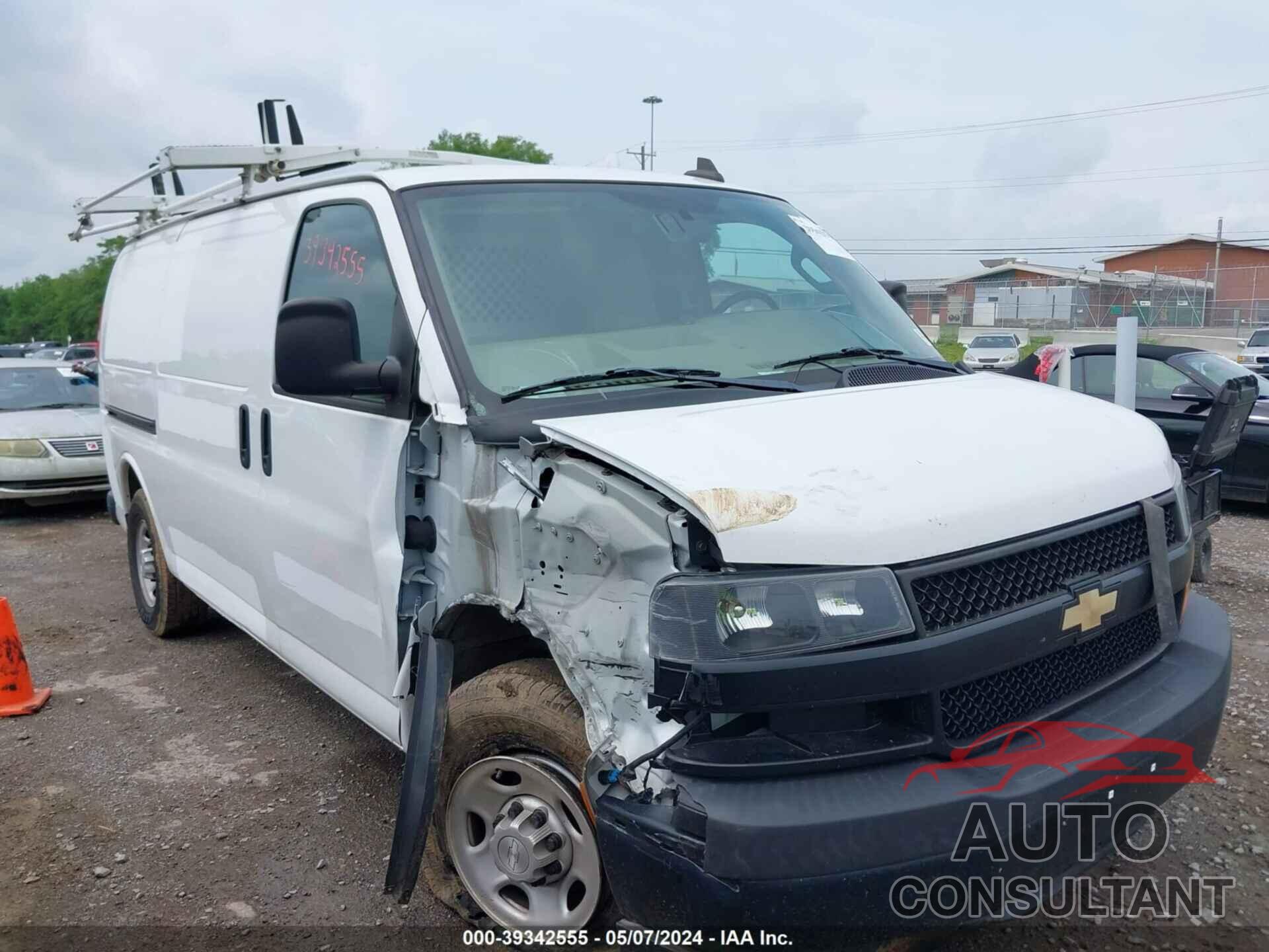 CHEVROLET EXPRESS 2500 2019 - 1GCWGAFG3K1329398