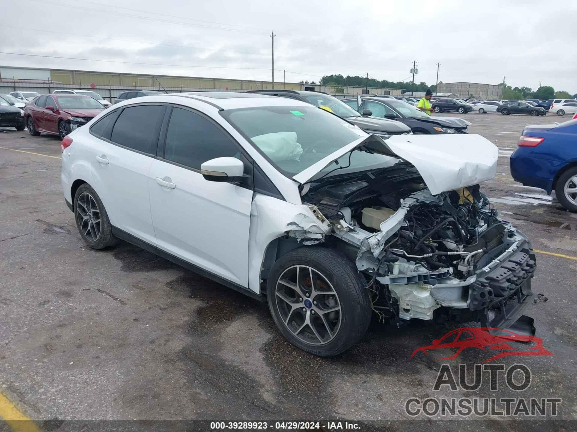 FORD FOCUS 2017 - 1FADP3H2XHL270857