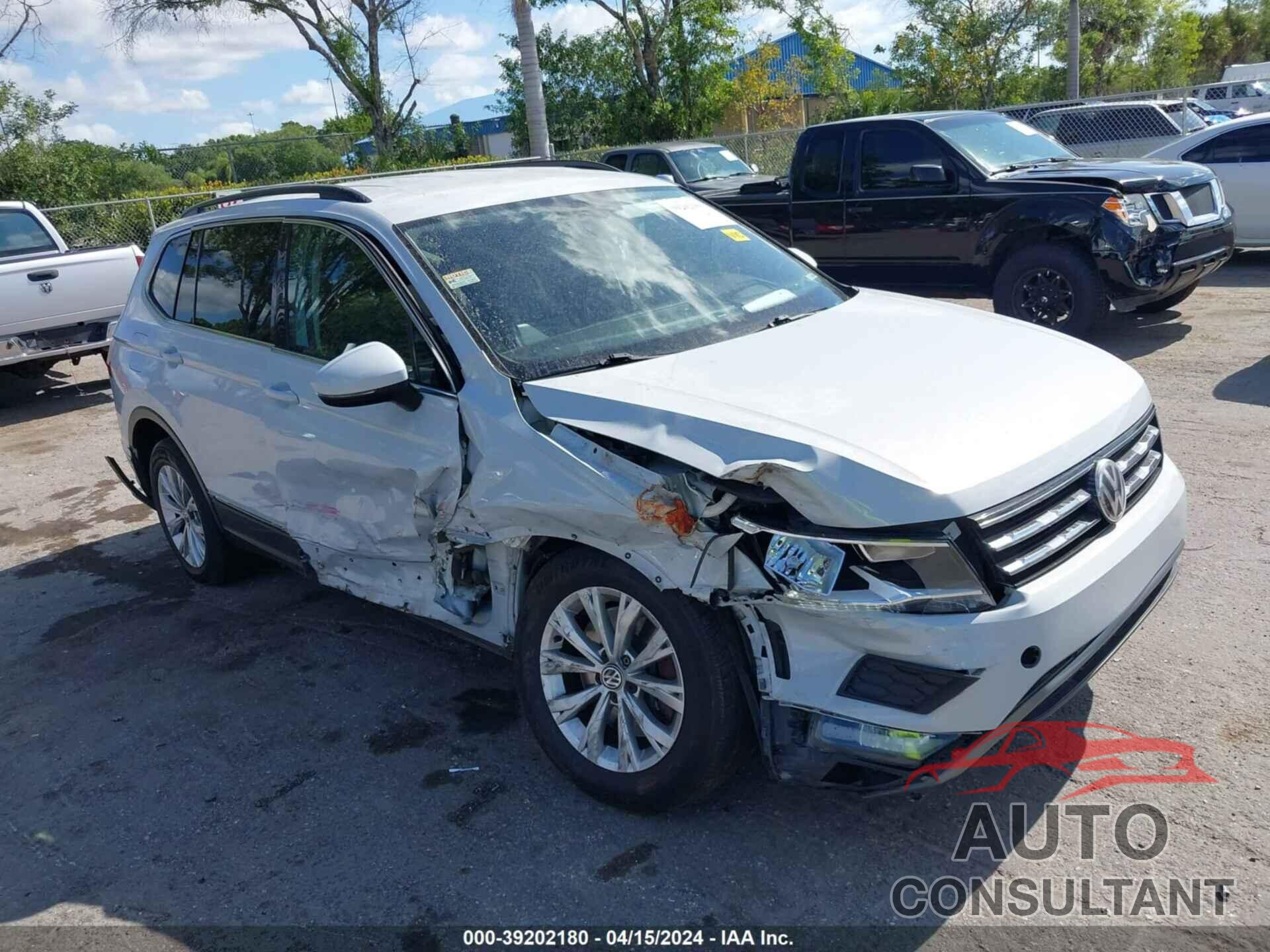 VOLKSWAGEN TIGUAN 2018 - 3VV3B7AX3JM024563