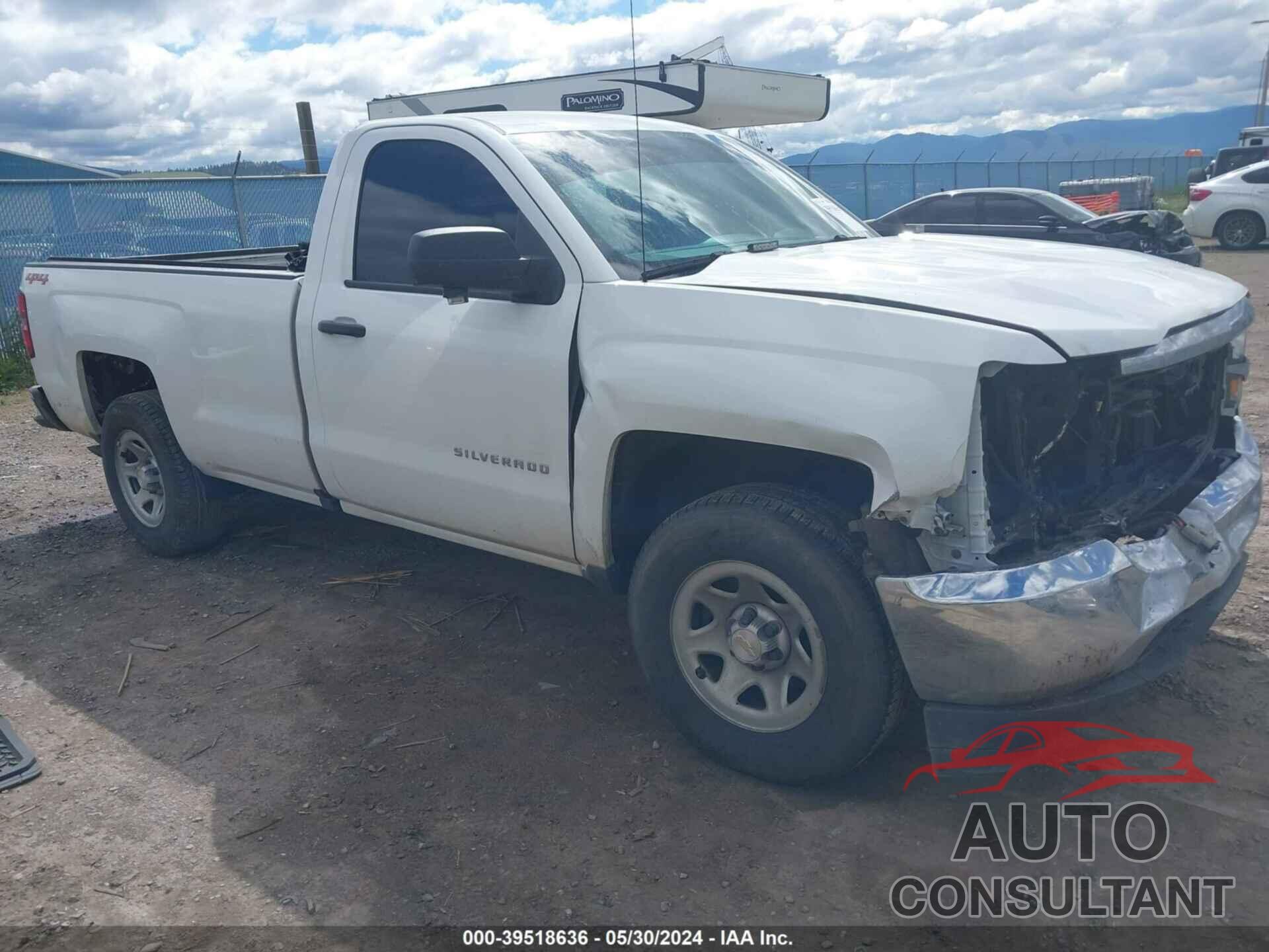 CHEVROLET SILVERADO 1500 2018 - 1GCNKNEC6JZ229201