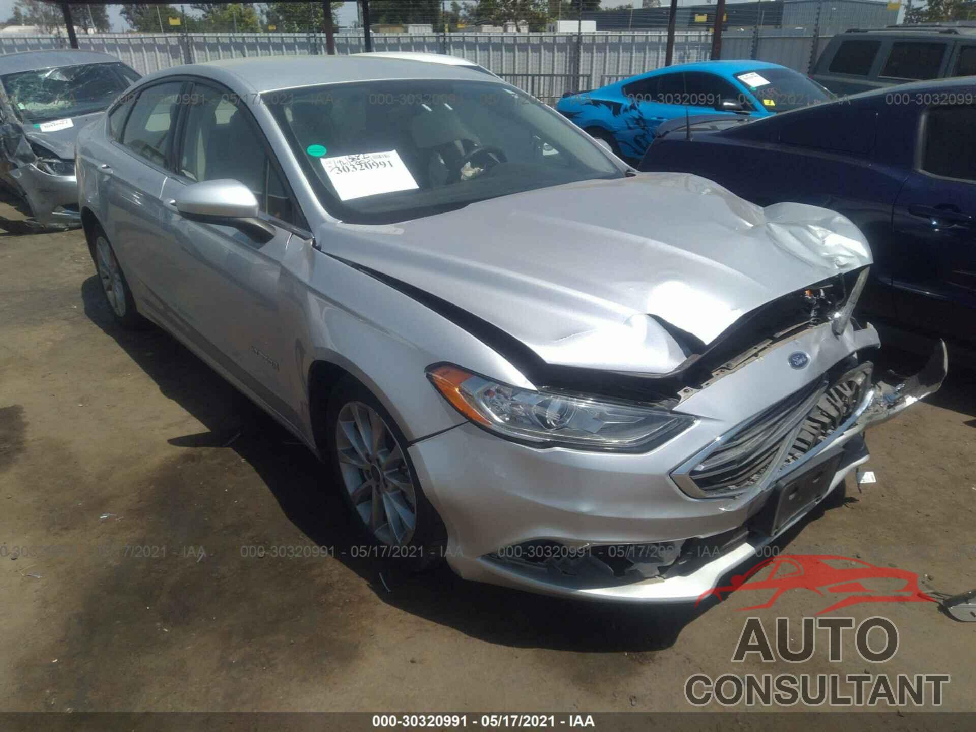 FORD FUSION 2017 - 3FA6P0LU5HR383679