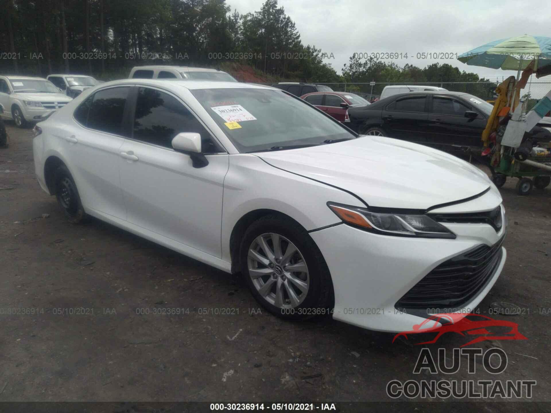 TOYOTA CAMRY 2018 - JTNB11HK2J3006394