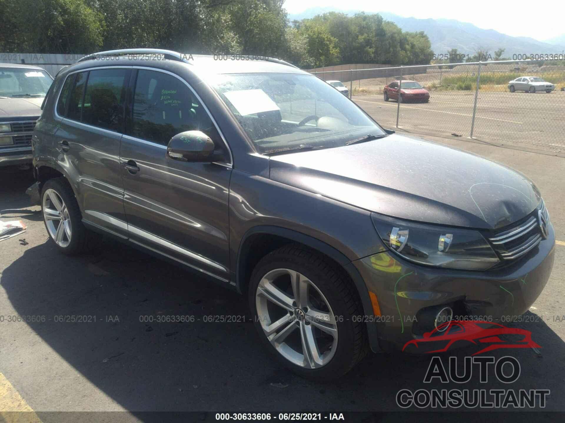 VOLKSWAGEN TIGUAN 2016 - WVGAV7AX1GW068188