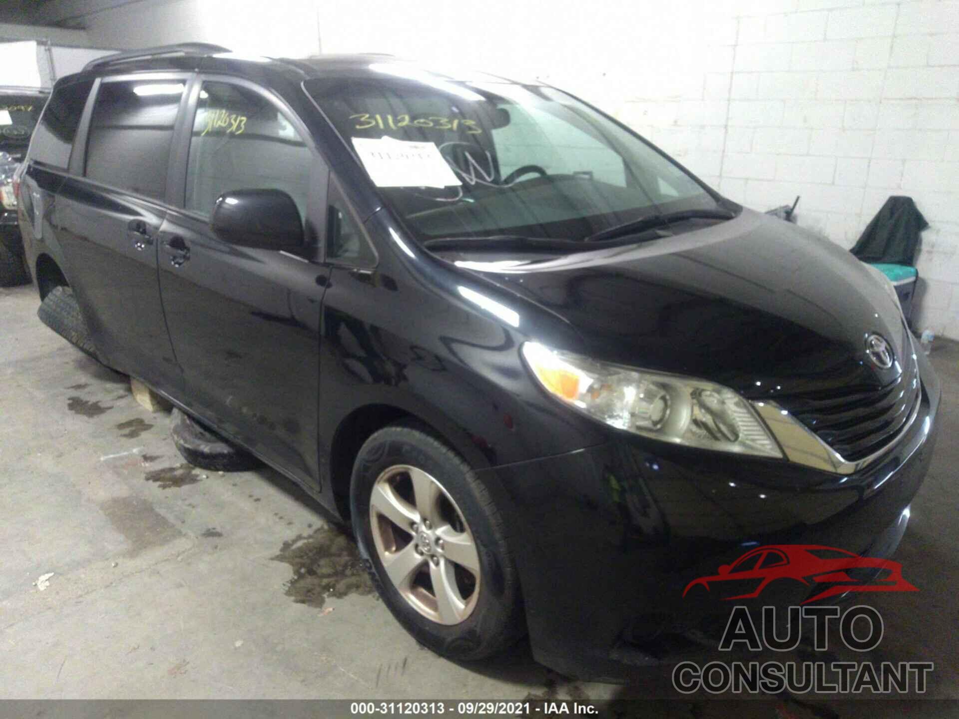 TOYOTA SIENNA 2017 - 5TDKZ3DC0HS871073