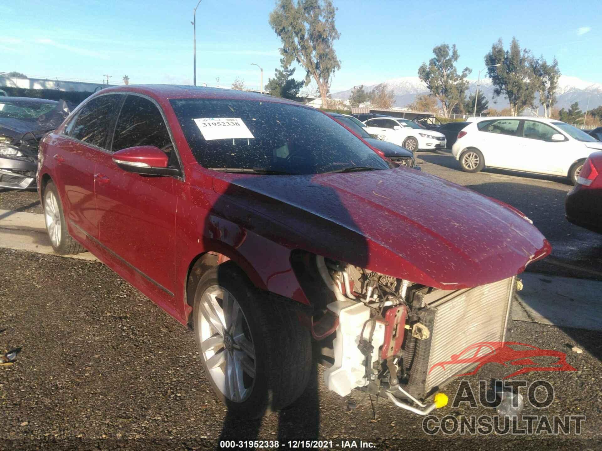 VOLKSWAGEN PASSAT 2017 - 1VWGT7A39HC032508