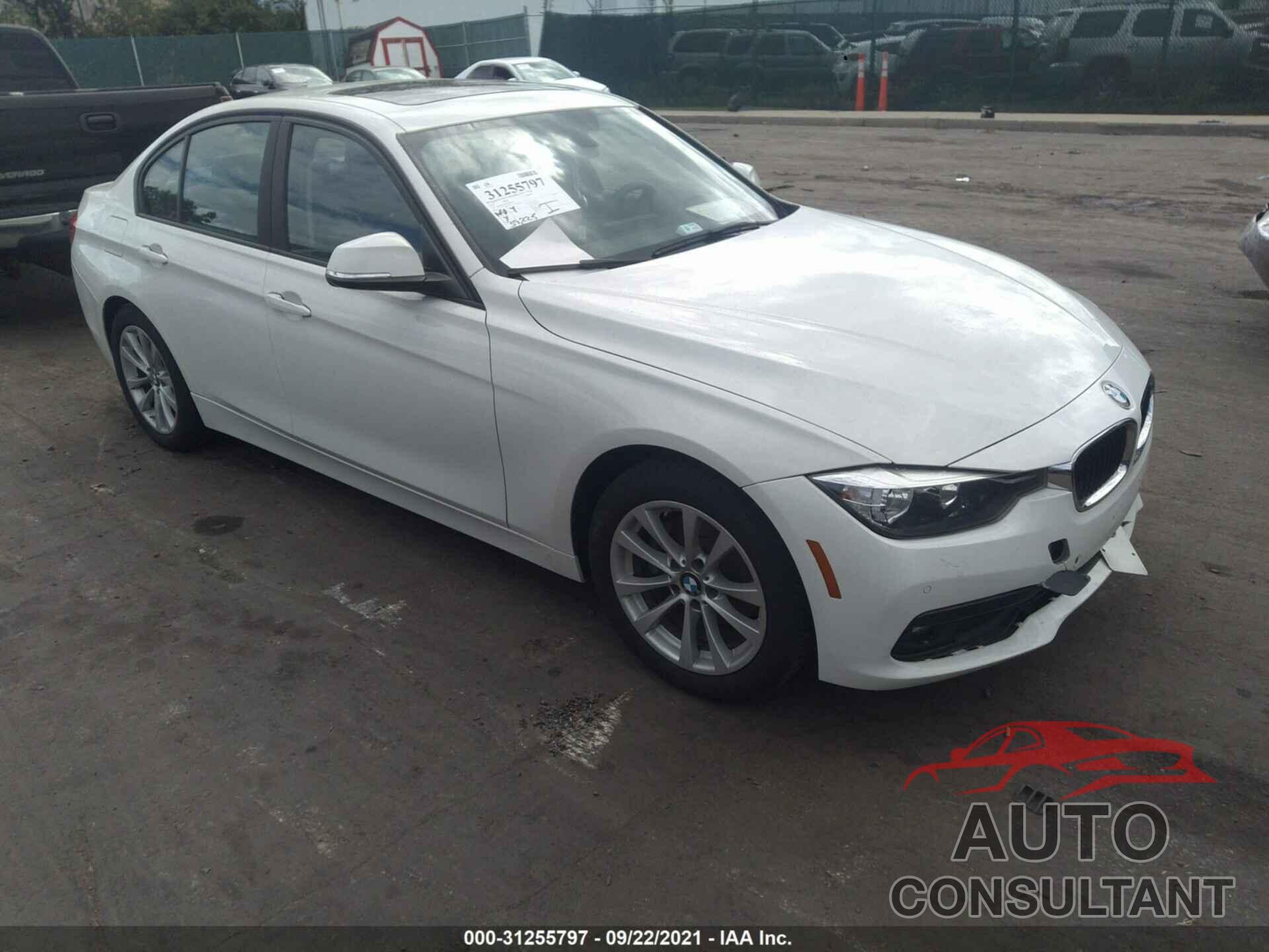 BMW 3 SERIES 2017 - WBA8A3C34HK693014