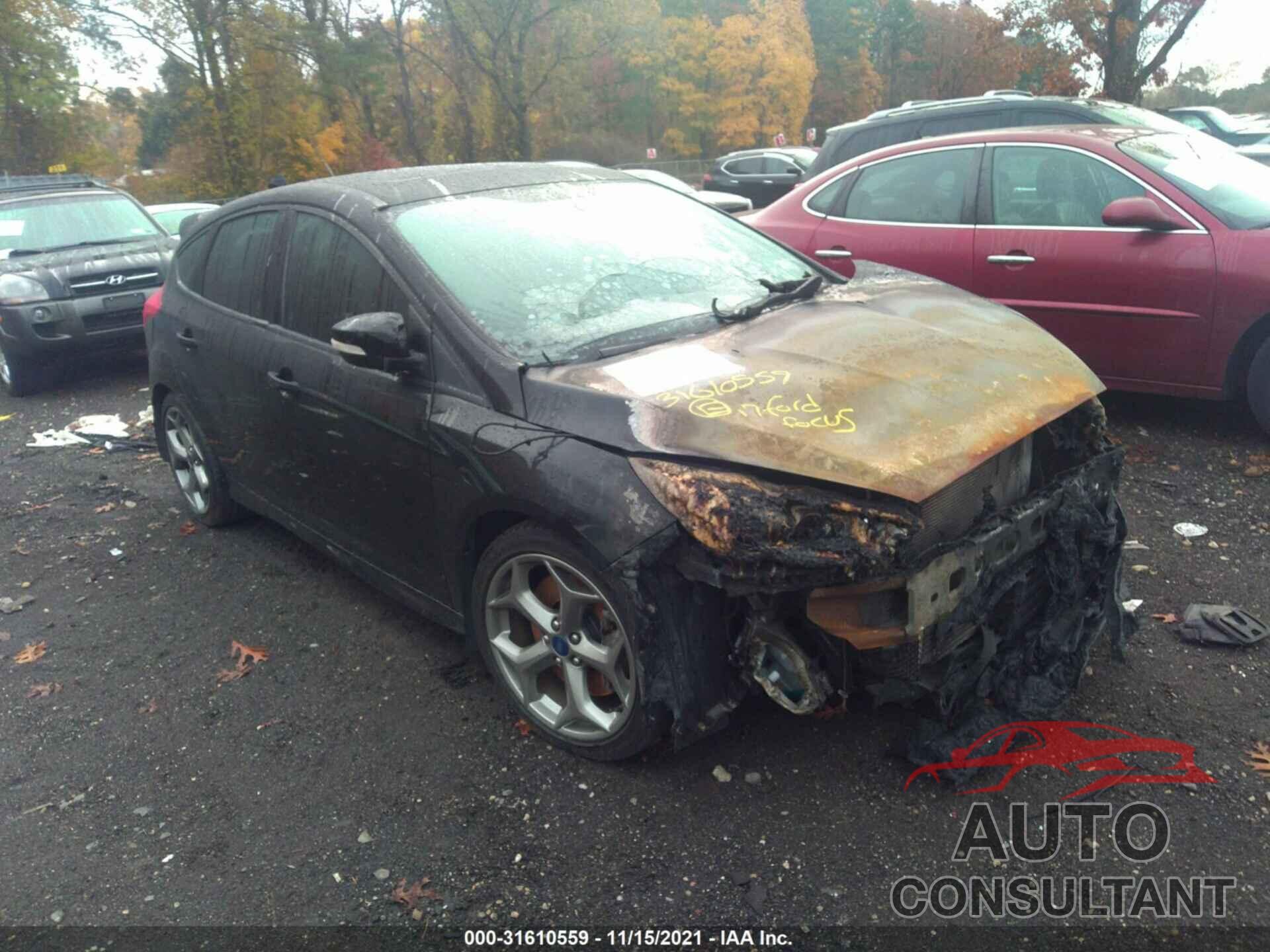 FORD FOCUS 2017 - 1FADP3L92HL320381