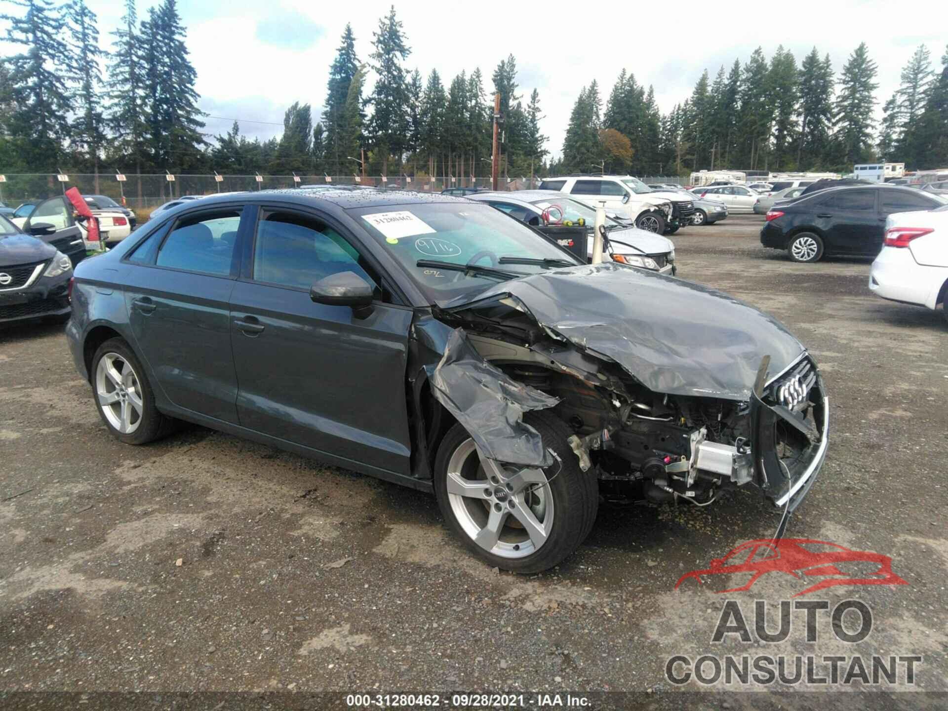 AUDI A3 SEDAN 2019 - WAUAUGFF0K1025584