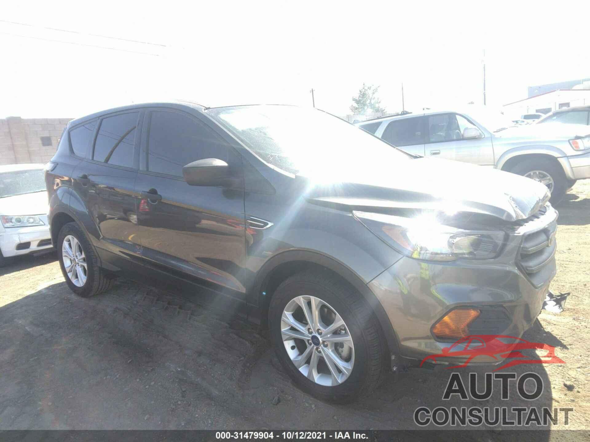 FORD ESCAPE 2018 - 1FMCU0F70JUC78635