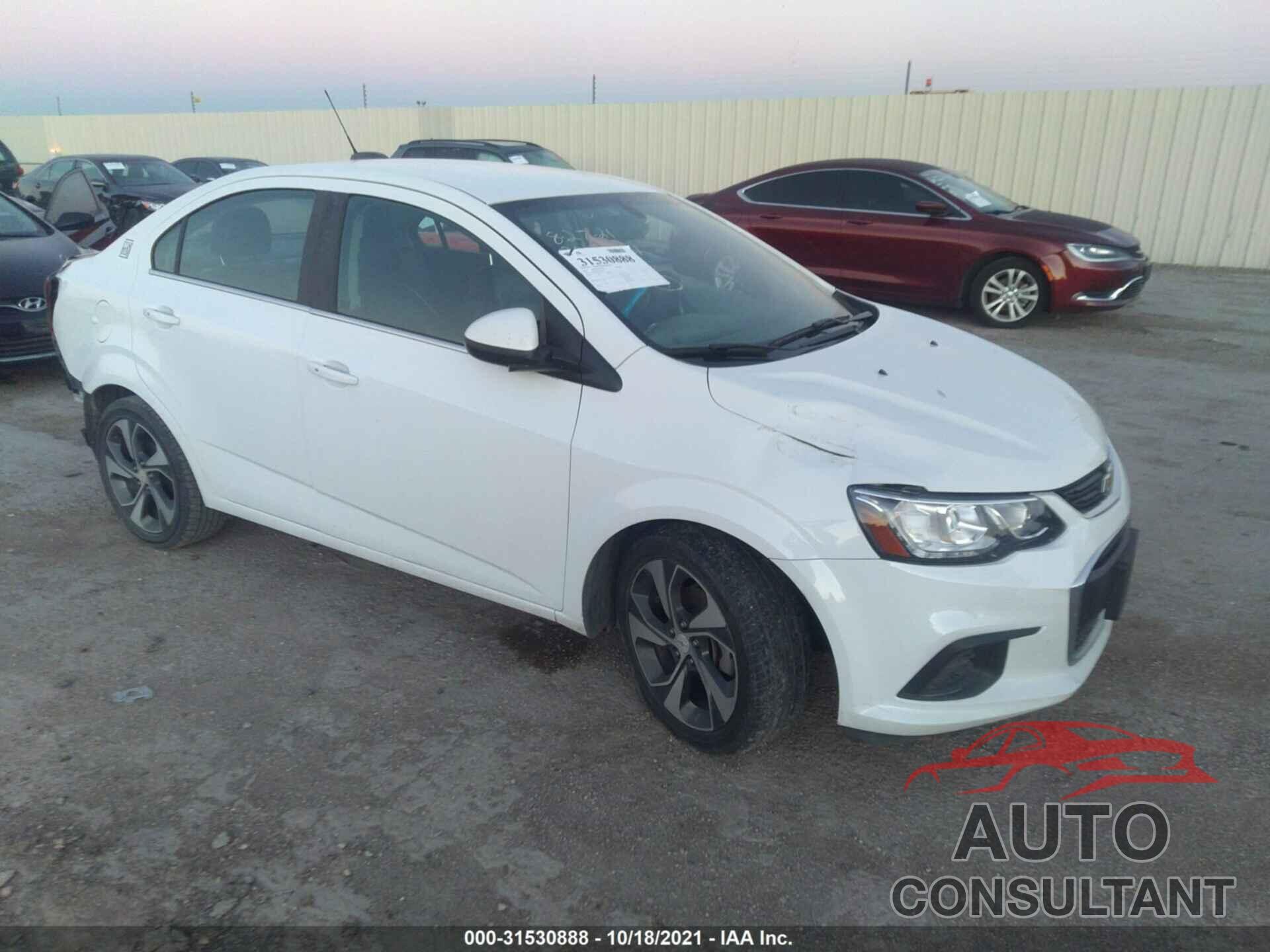 CHEVROLET SONIC 2018 - 1G1JF5SB5J4139221