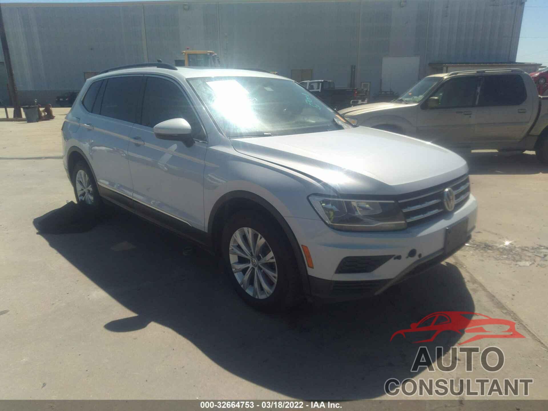 VOLKSWAGEN TIGUAN 2018 - 3VV3B7AXXJM083836