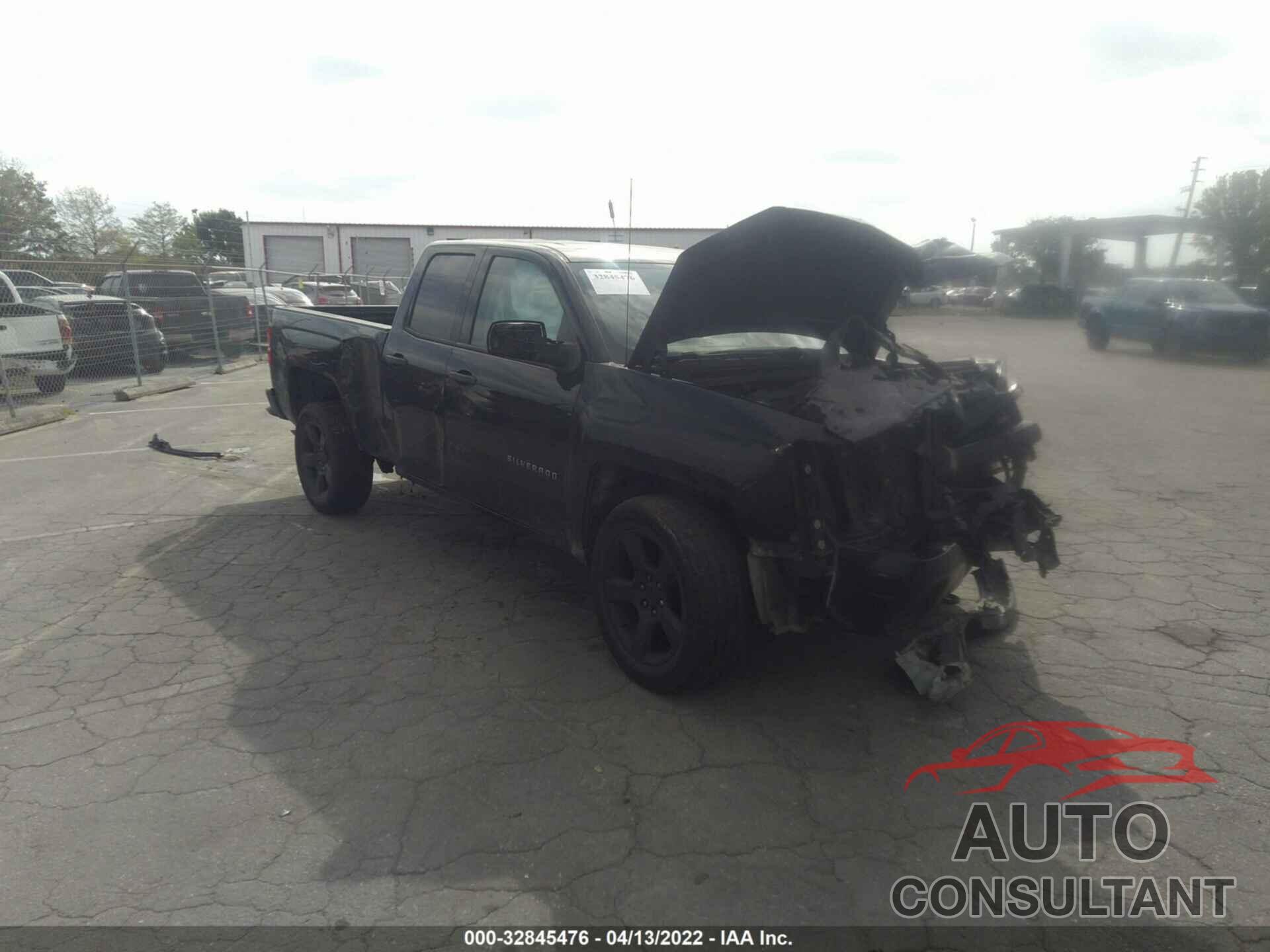 CHEVROLET SILVERADO 1500 2017 - 1GCVKNEC8HZ269841