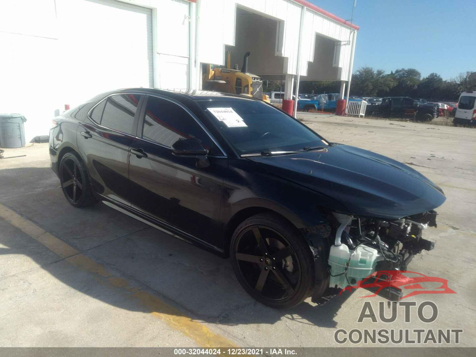 TOYOTA CAMRY 2019 - 4T1B11HK0KU829479