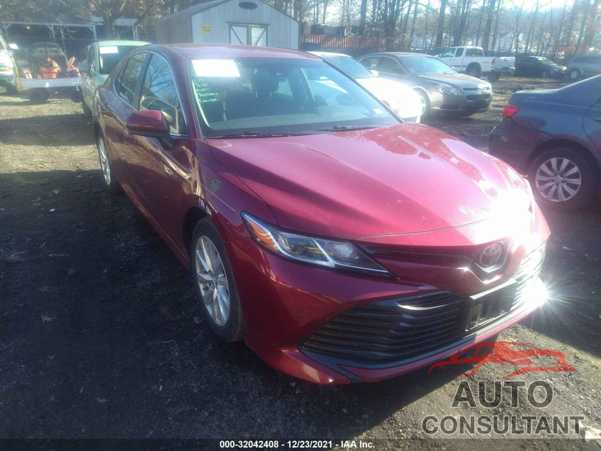 TOYOTA CAMRY 2018 - 4T1B11HK7JU517657