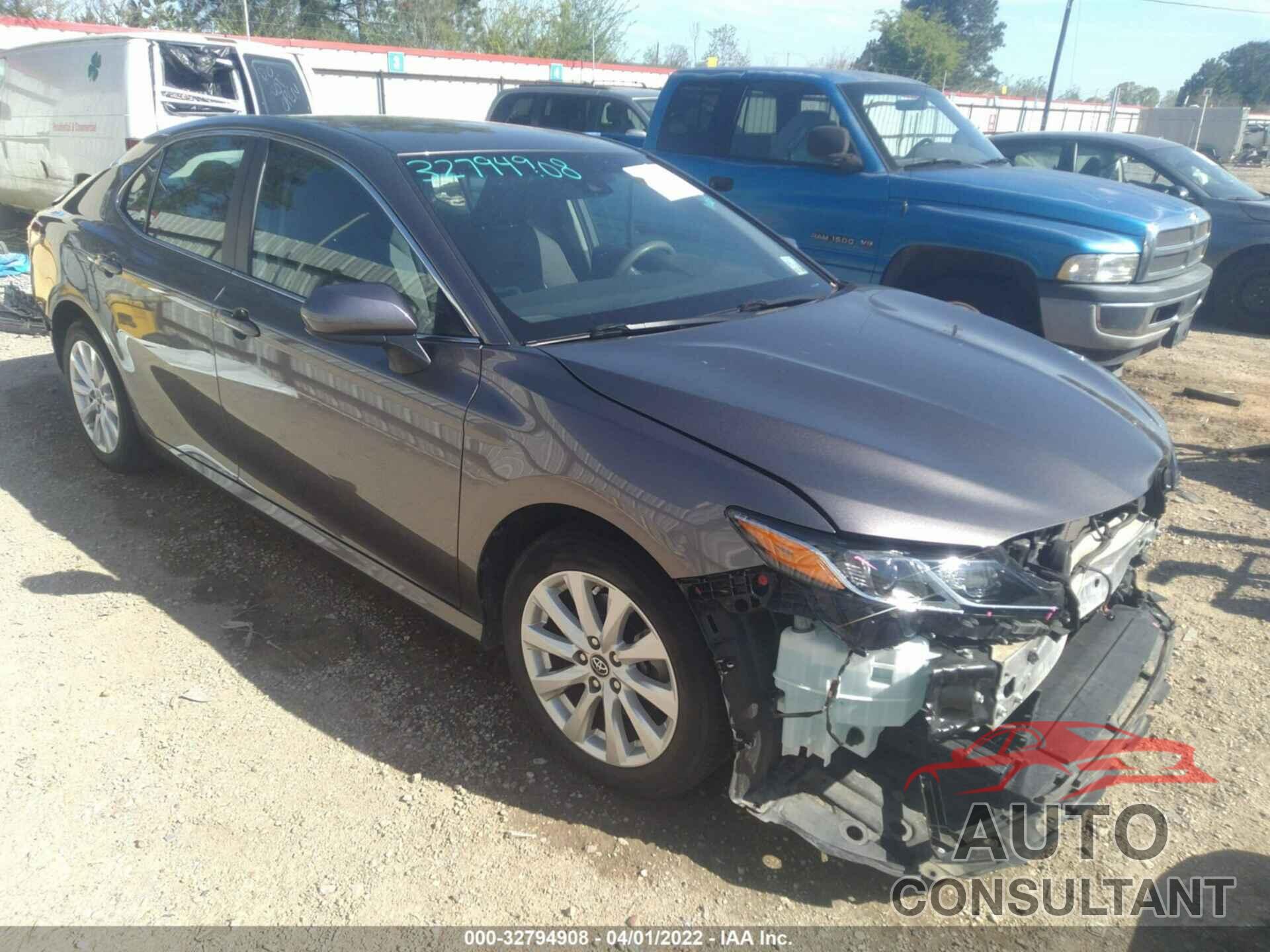 TOYOTA CAMRY 2018 - 4T1B11HKXJU574550