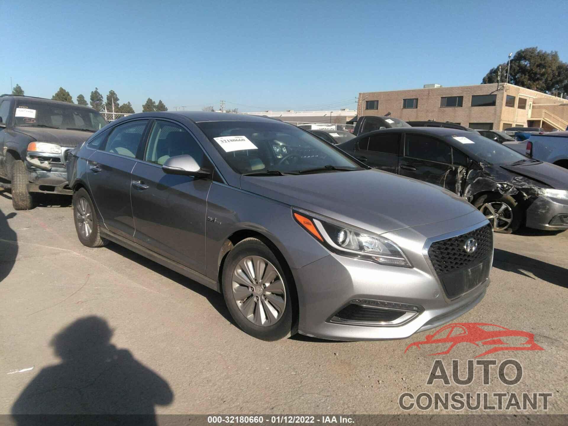 HYUNDAI SONATA HYBRID 2016 - KMHE24L18GA012537