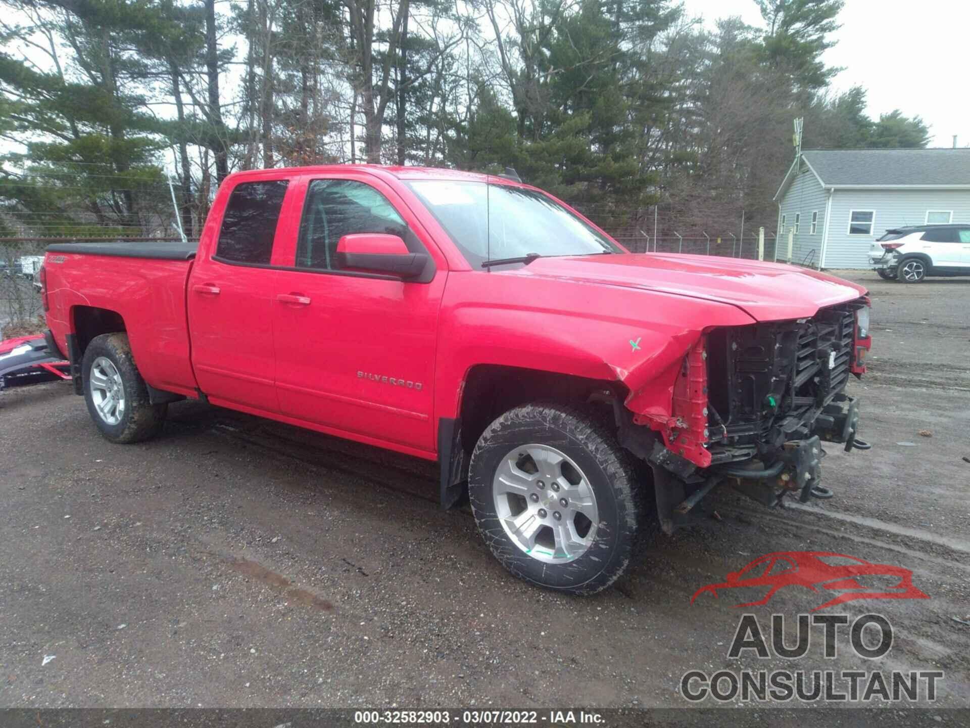 CHEVROLET SILVERADO 1500 2017 - 1GCVKREC4HZ172045