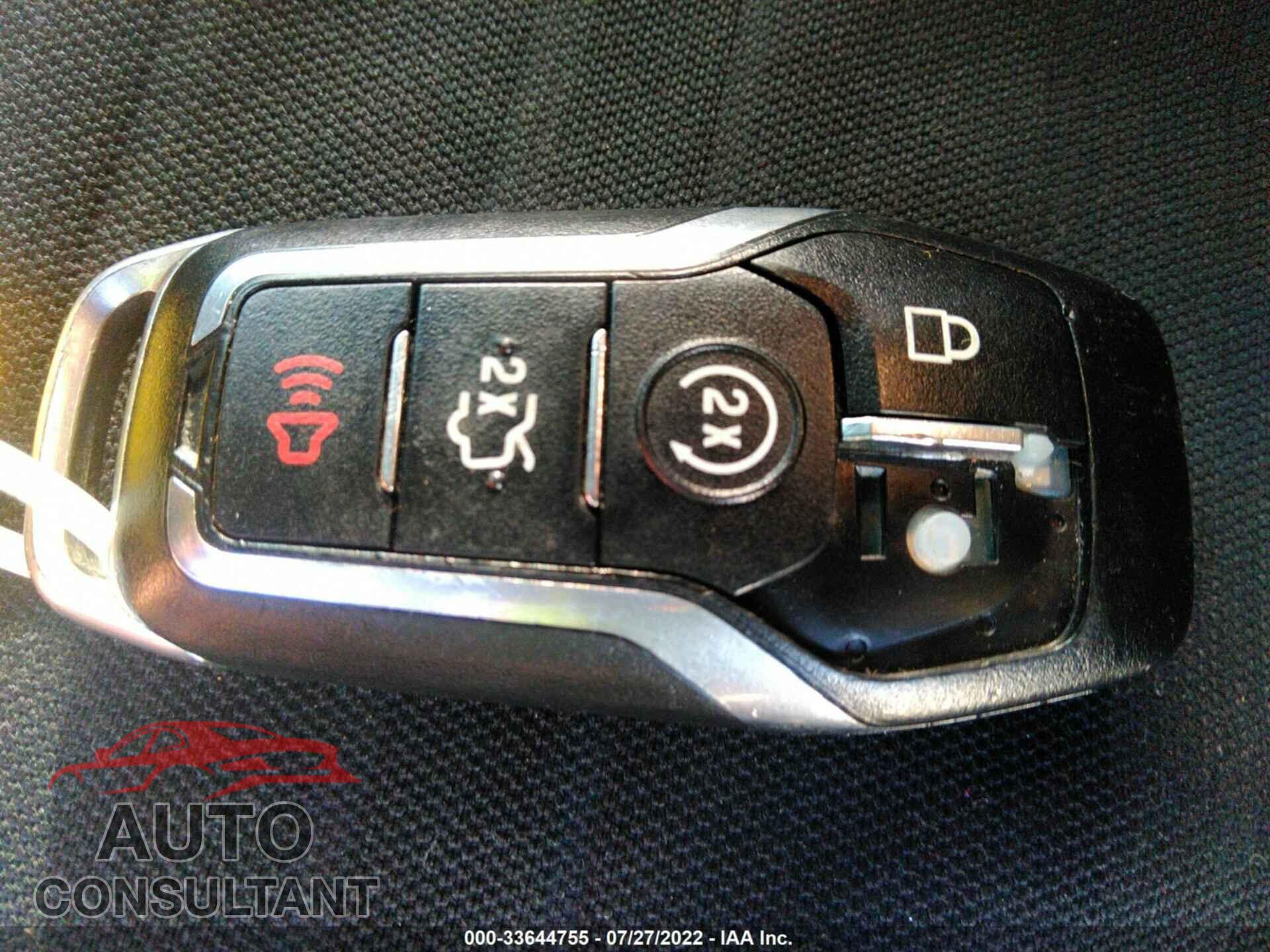 FORD MUSTANG 2017 - 1FA6P8TH2H5246865