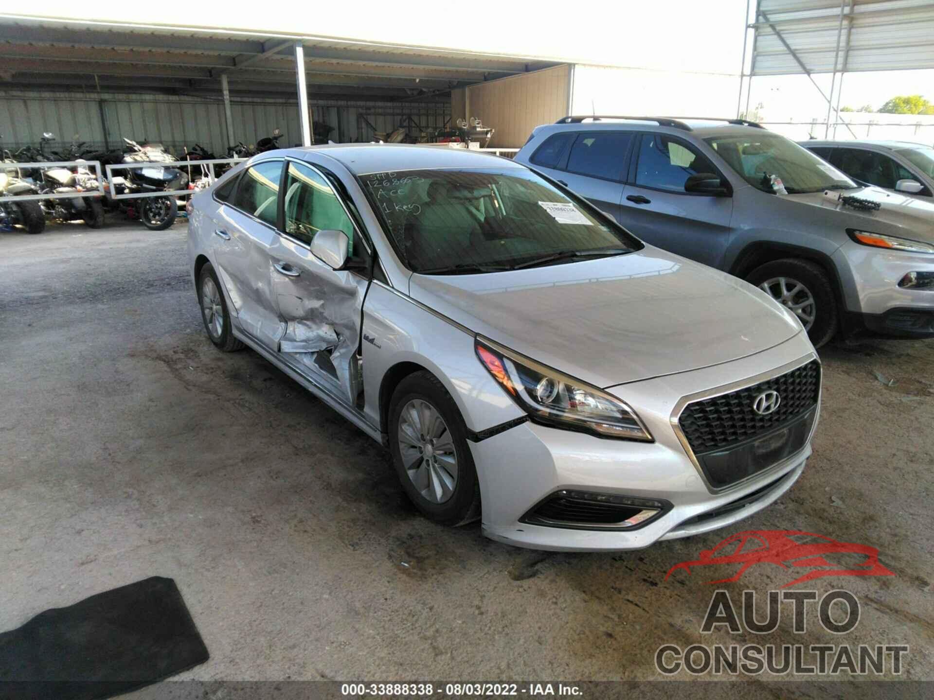 HYUNDAI SONATA HYBRID 2016 - KMHE24L16GA020894