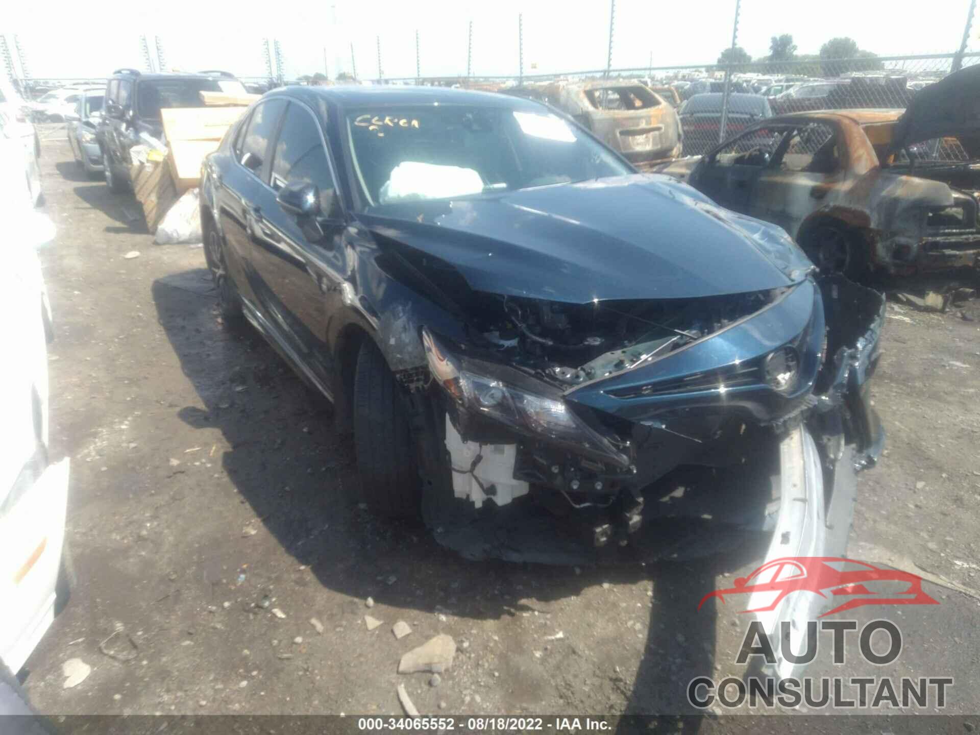 TOYOTA CAMRY 2021 - 4T1G11AK1MU615281