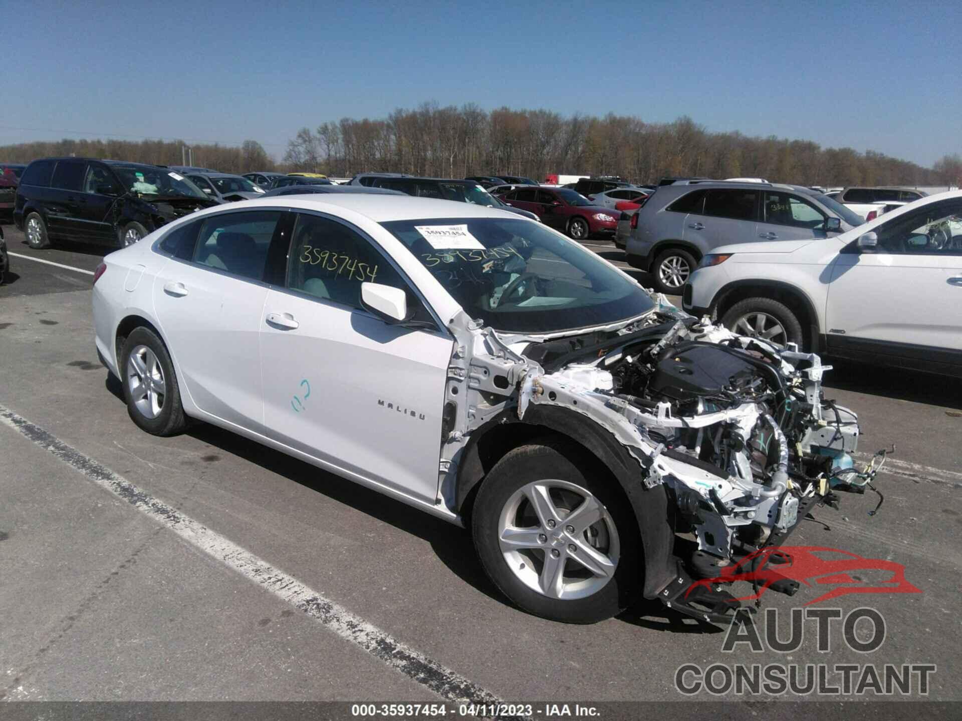 CHEVROLET MALIBU 2020 - 1G1ZC5ST6LF141989